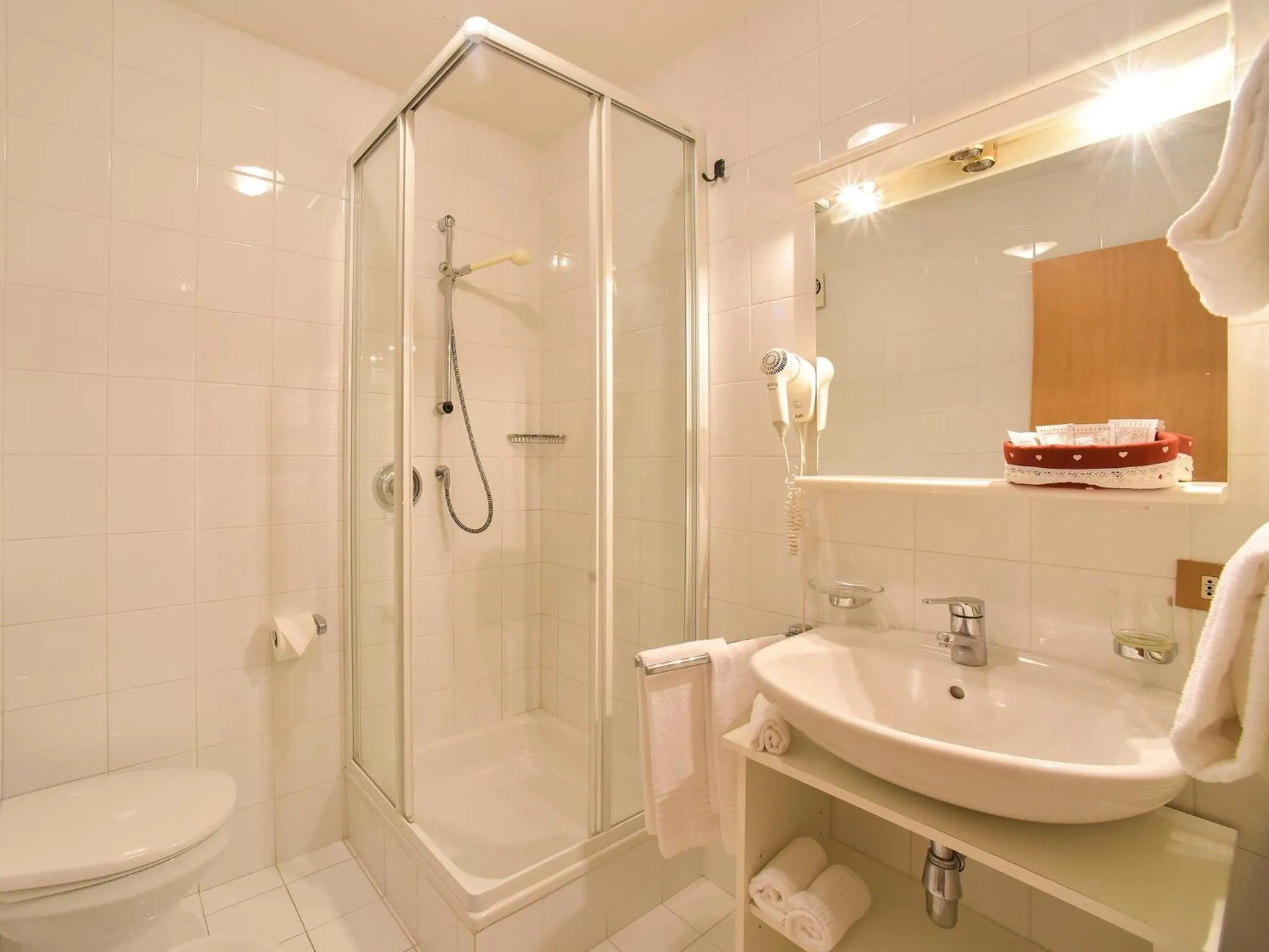 Shower in Residence Salvan
