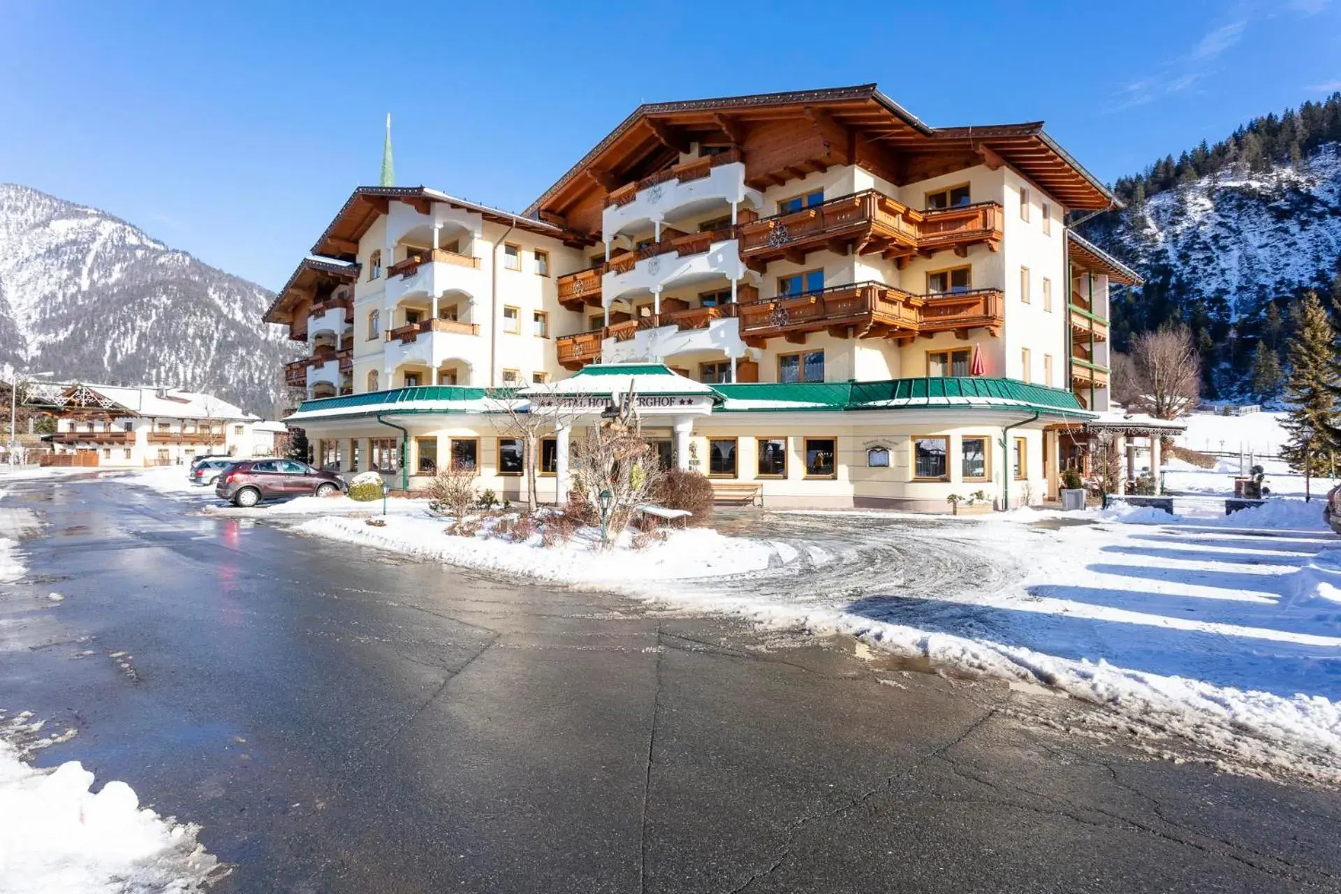 Property building, Winter in Vitalhotel Berghof