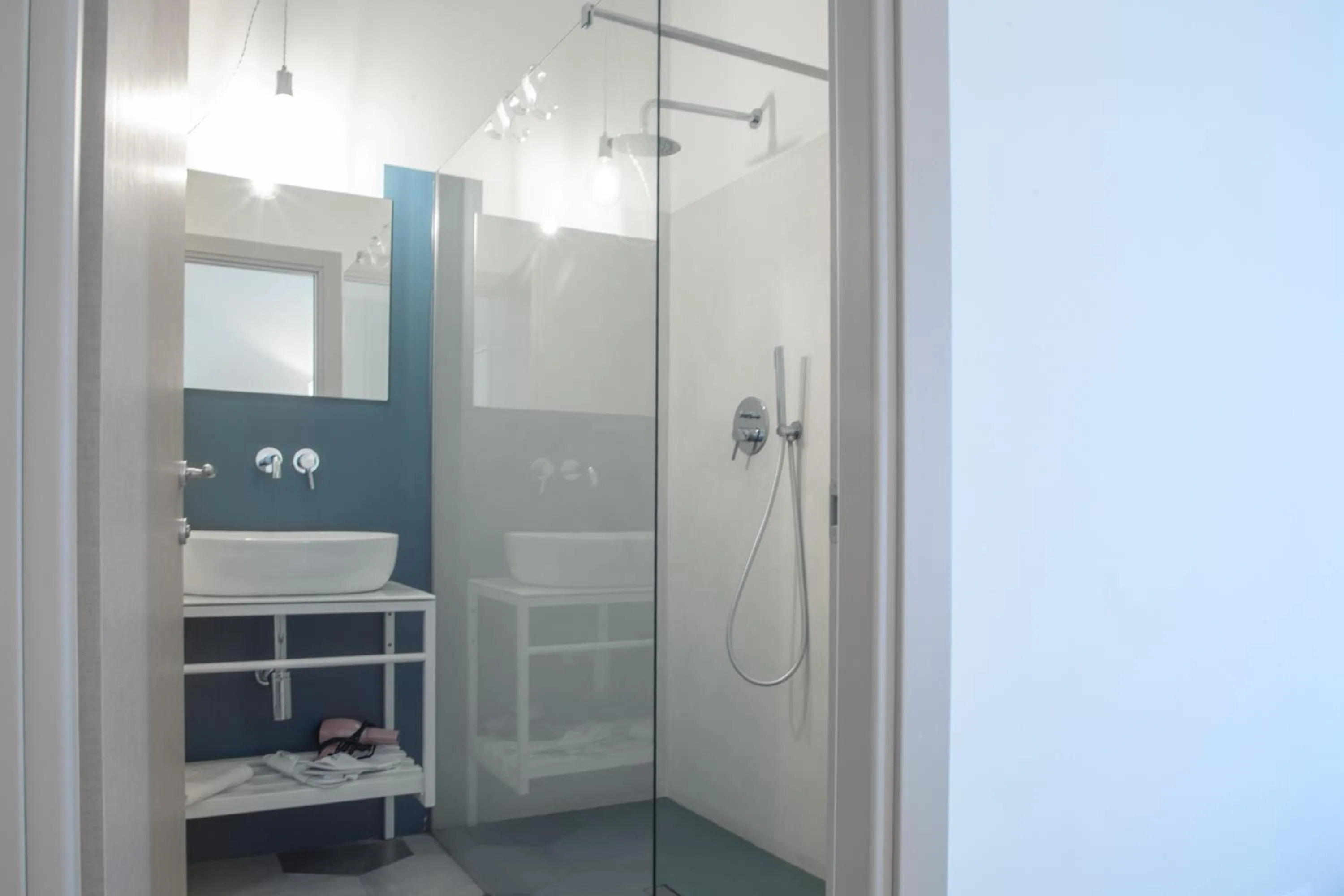 Shower in Hotel Villa Ambra