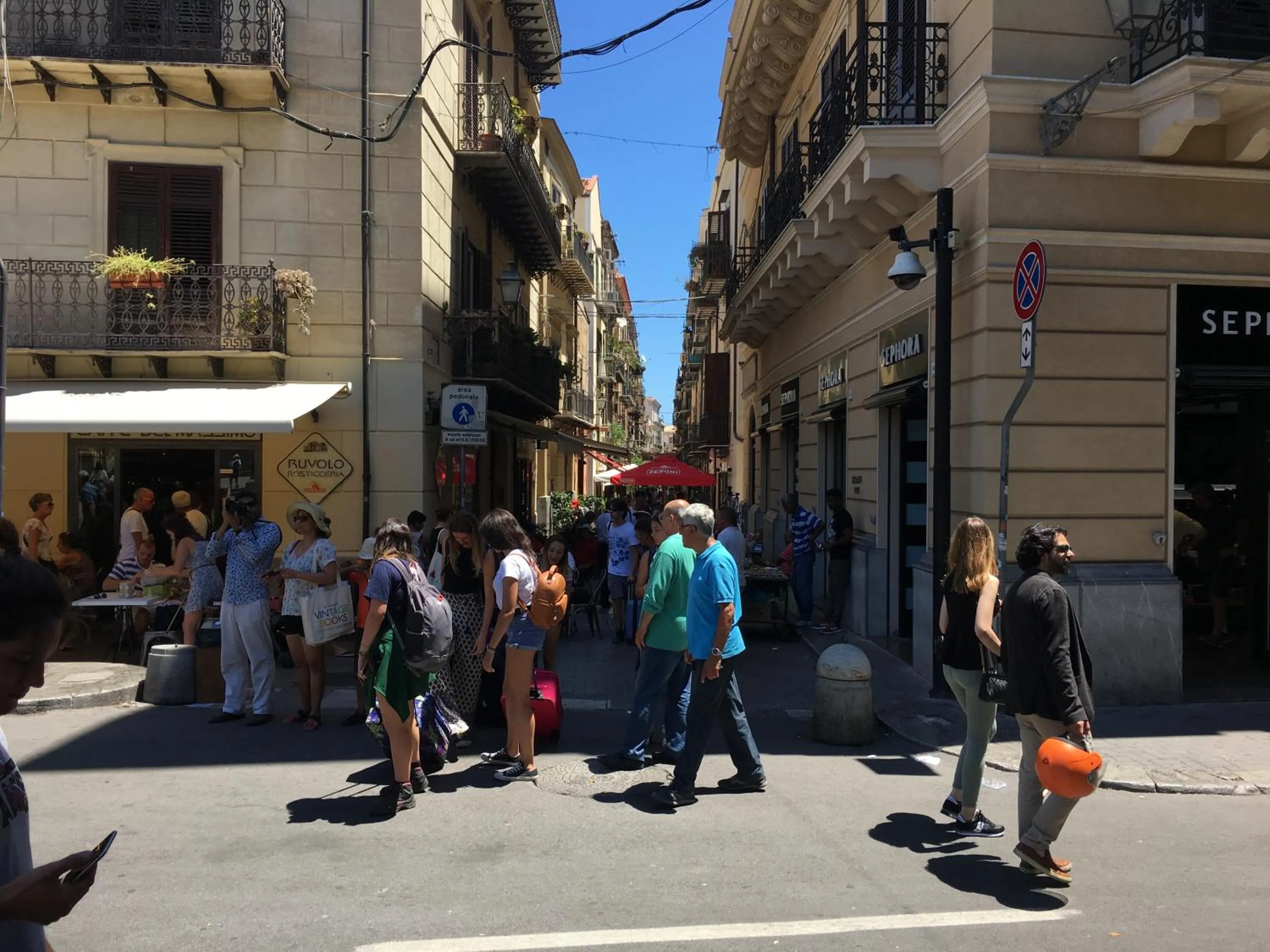 Property building in YooRoom