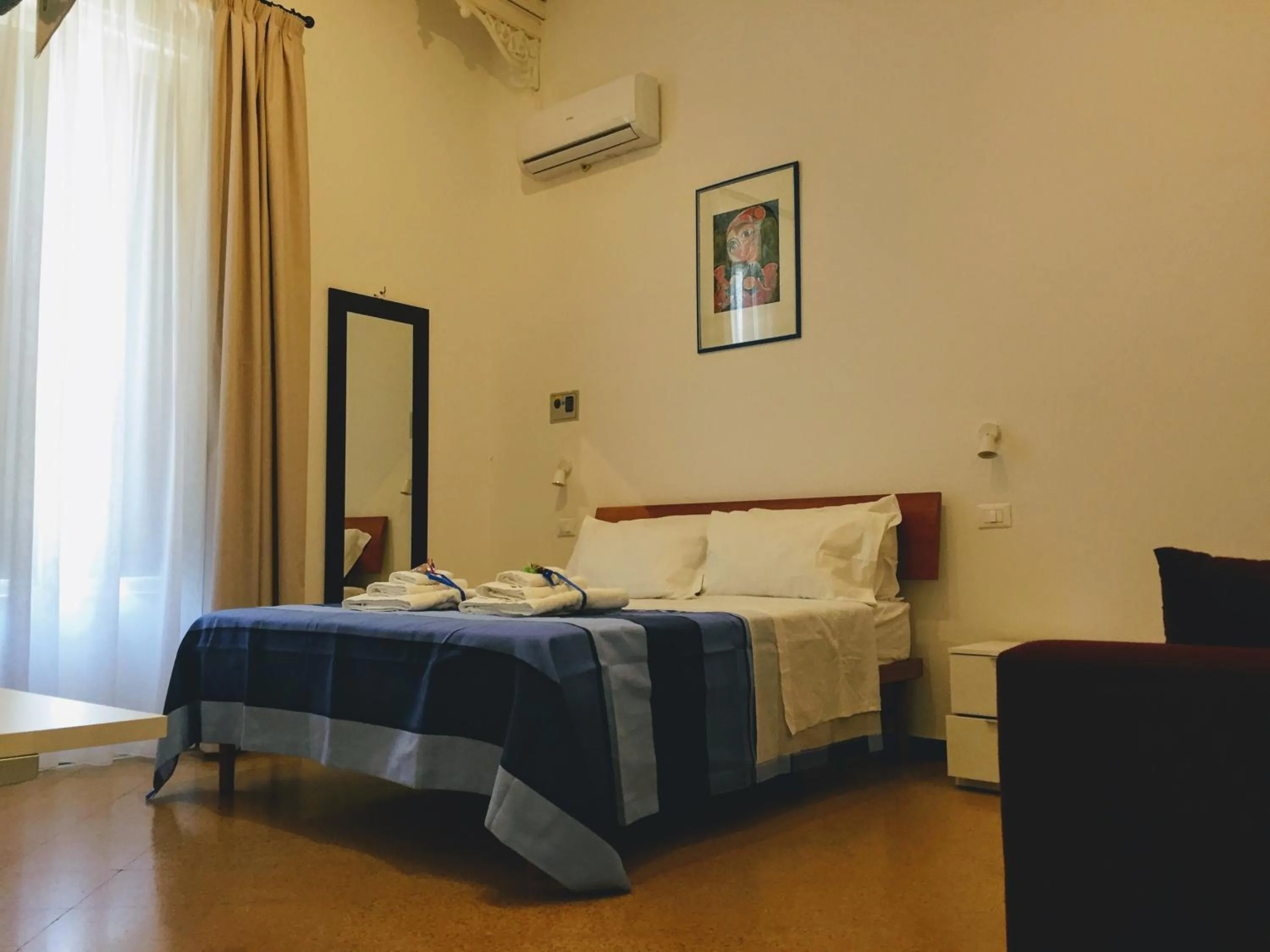 Bedroom, Bed in YooRoom