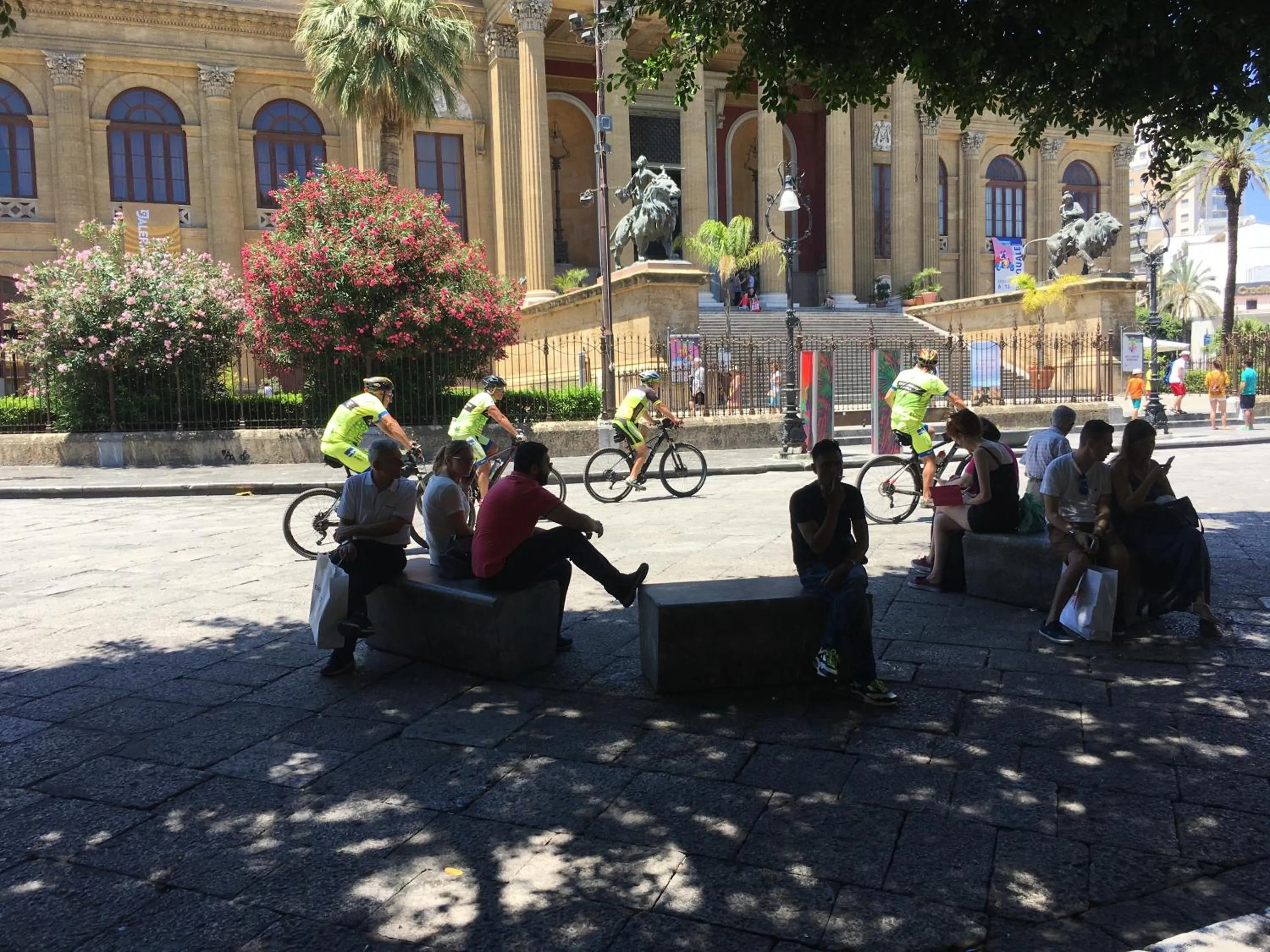 Property building in YooRoom