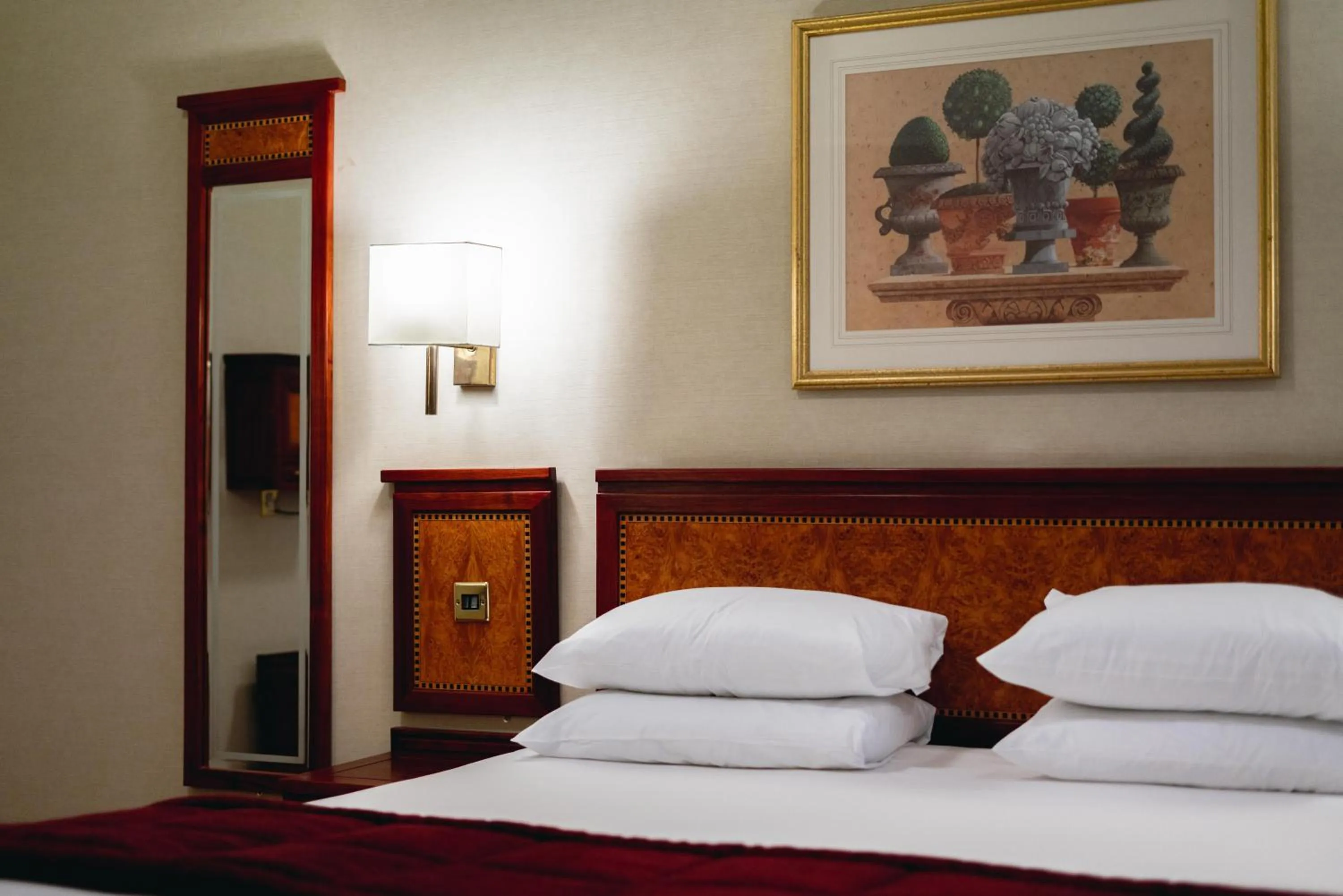 Bed in Grange Clarendon Hotel