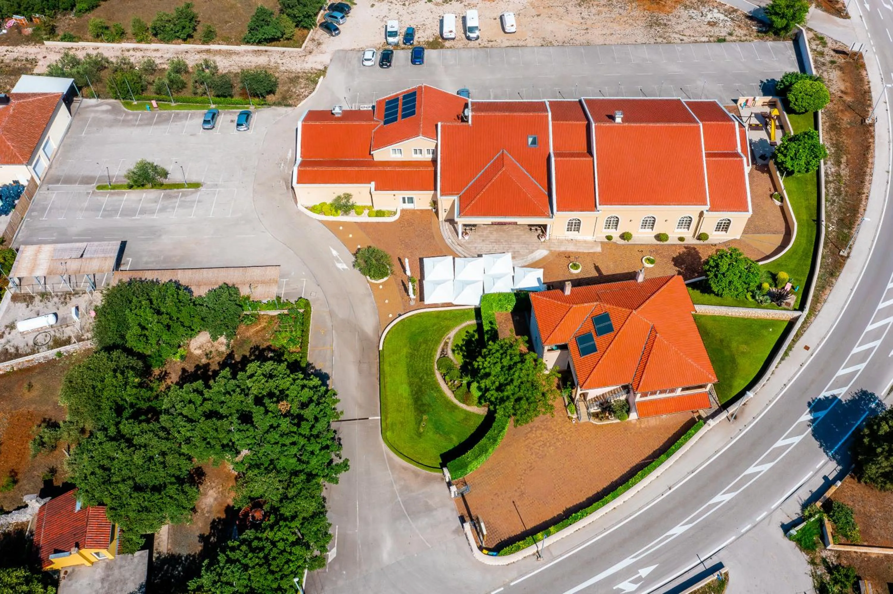 Guest Accommodation Atrium Gulin