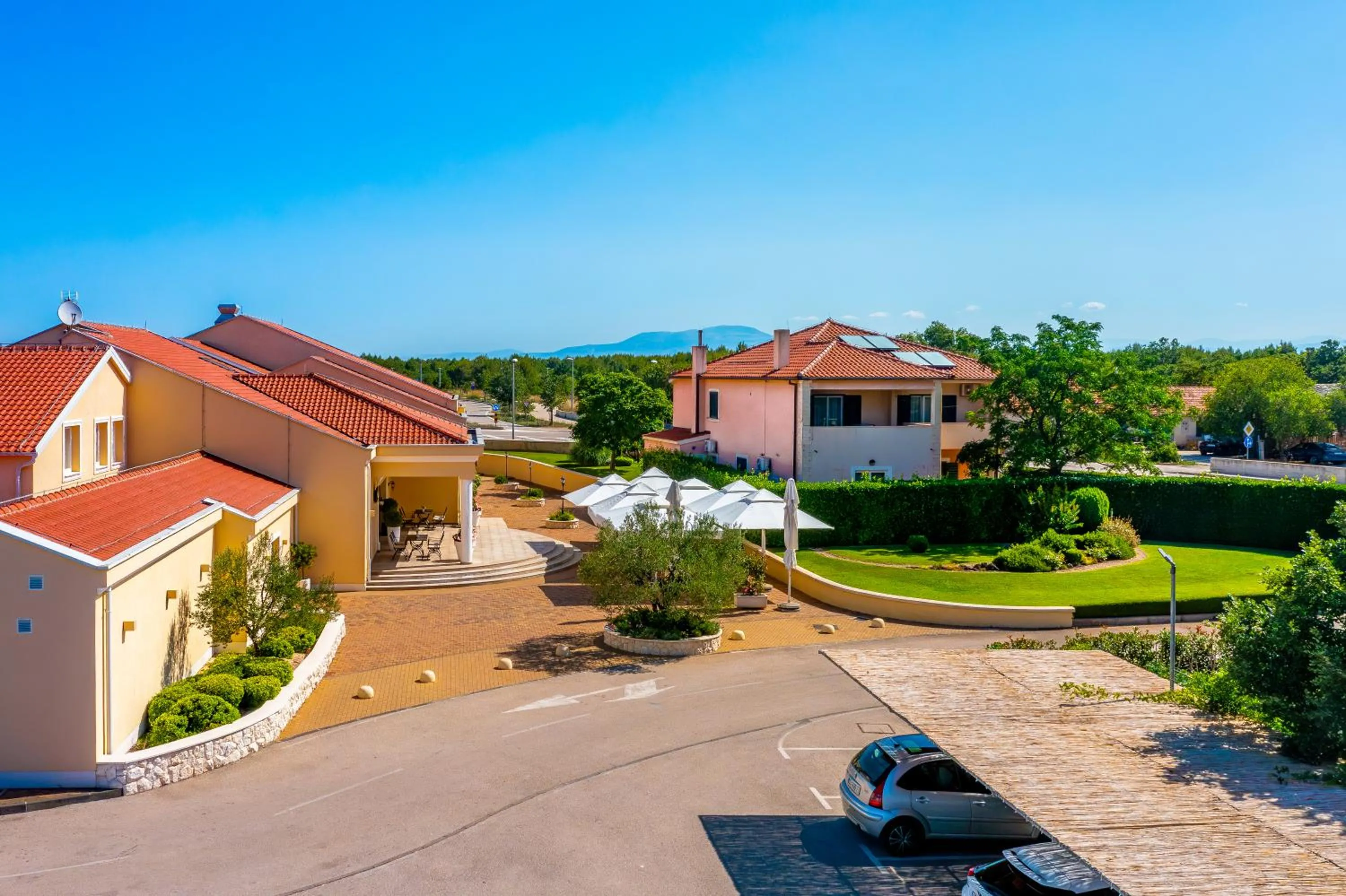 Guest Accommodation Atrium Gulin