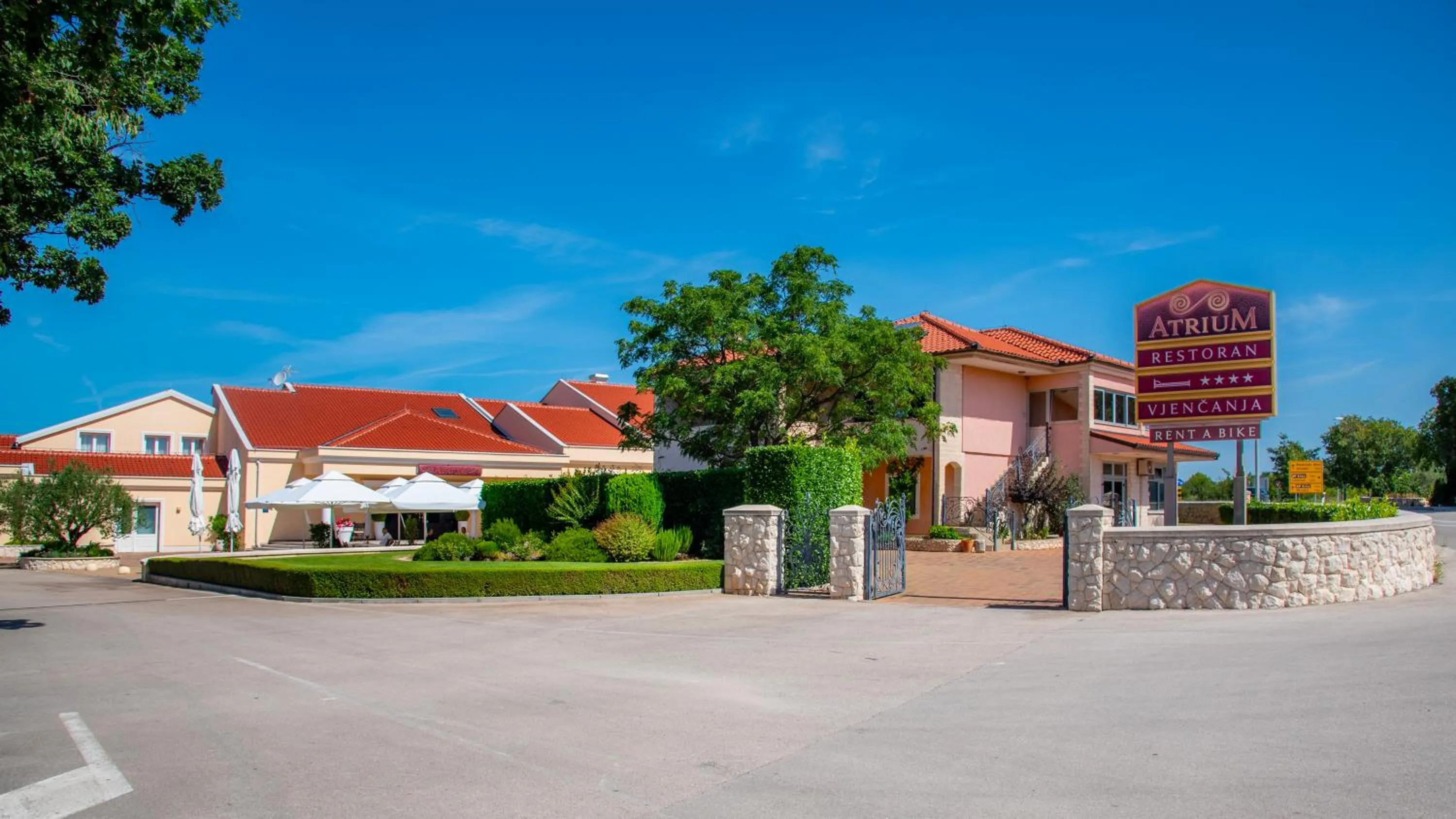 Guest Accommodation Atrium Gulin