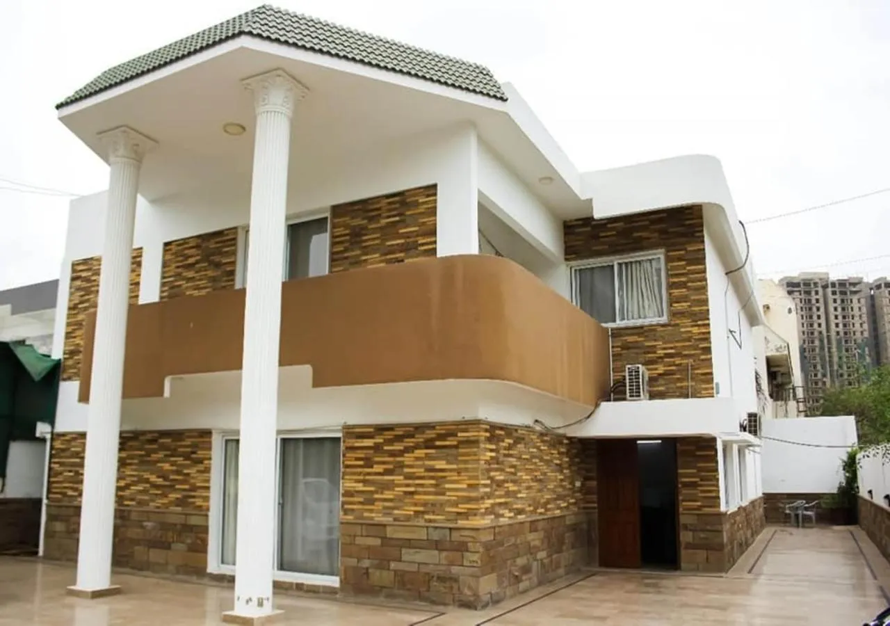 Property building in Motel Royal Fantasy