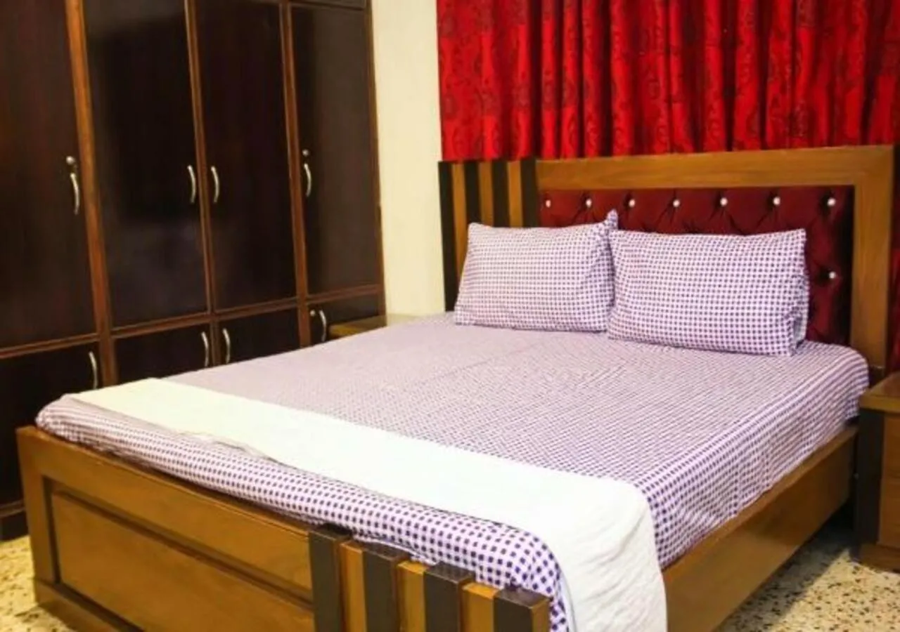 Bedroom, Bed in Motel Royal Fantasy