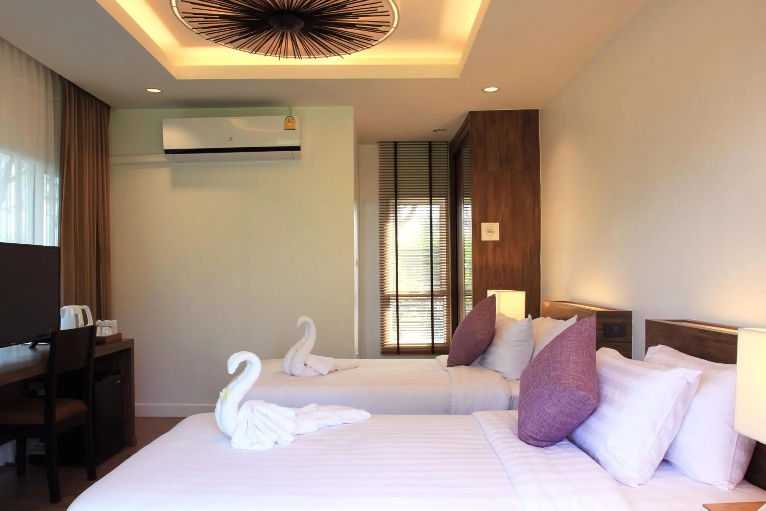 Bed in Keang Kluen Talay Resort