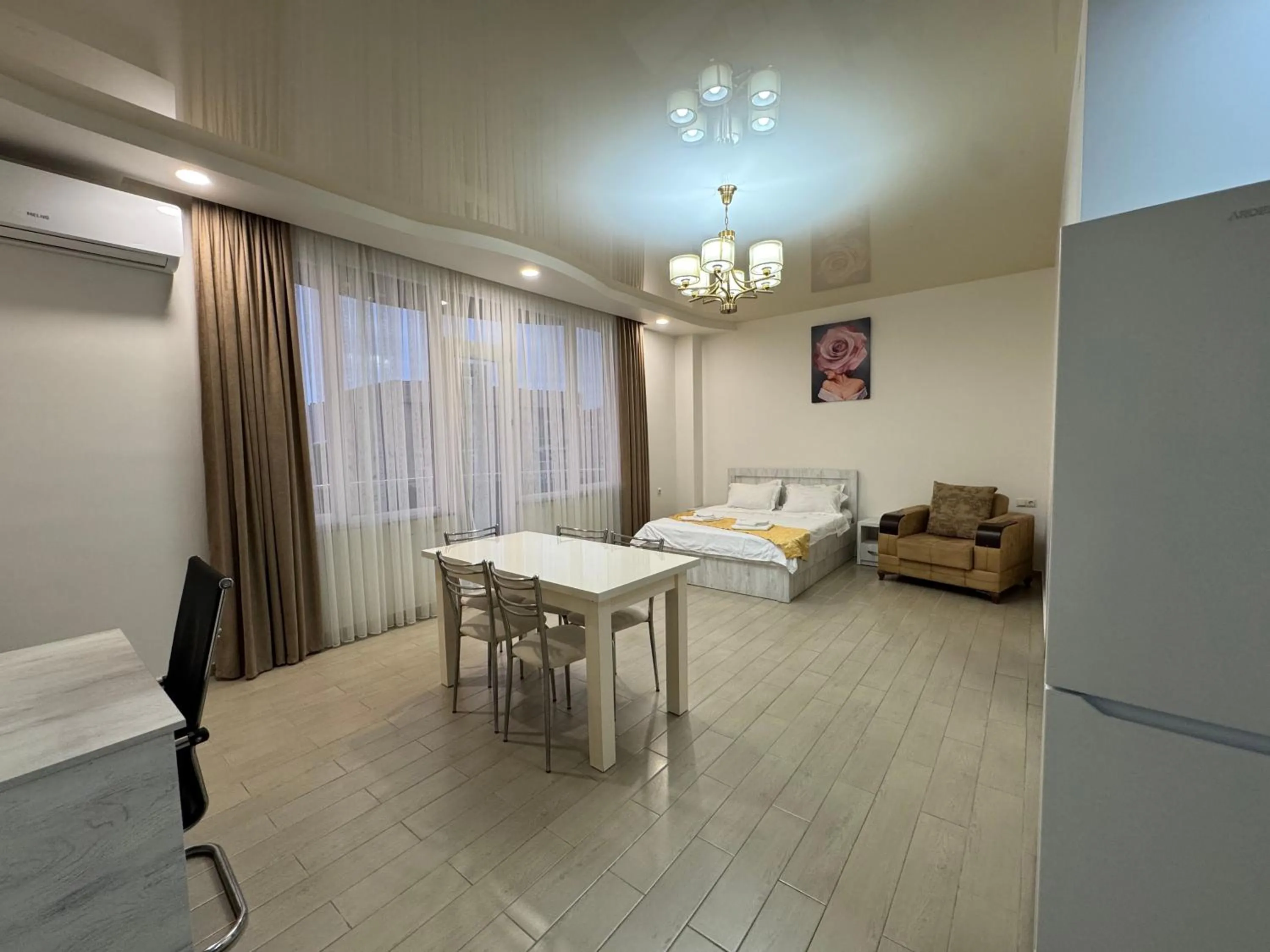 Property building, Bed in Nakashidze's Apartments
