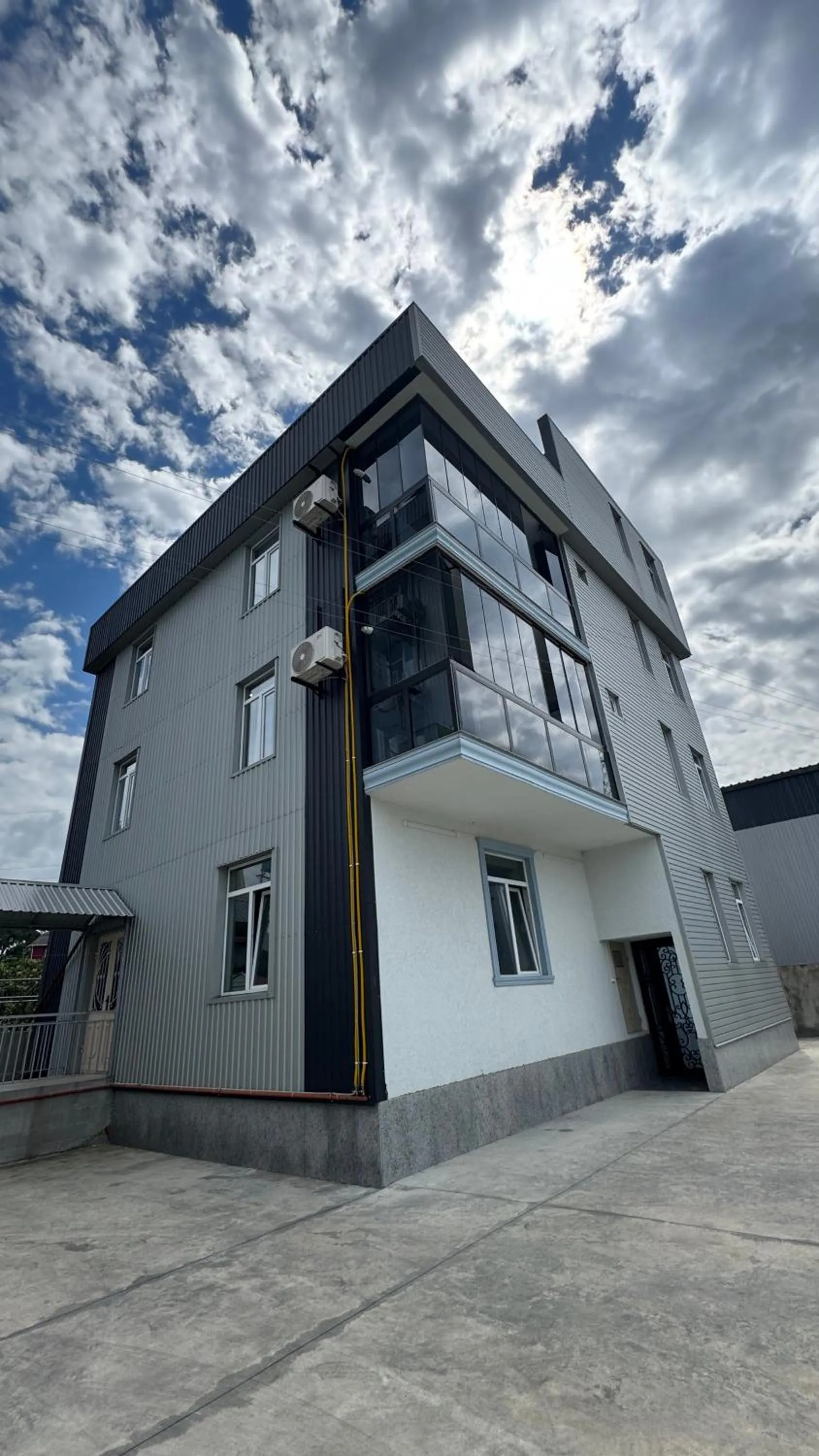 Property building in Nakashidze's Apartments
