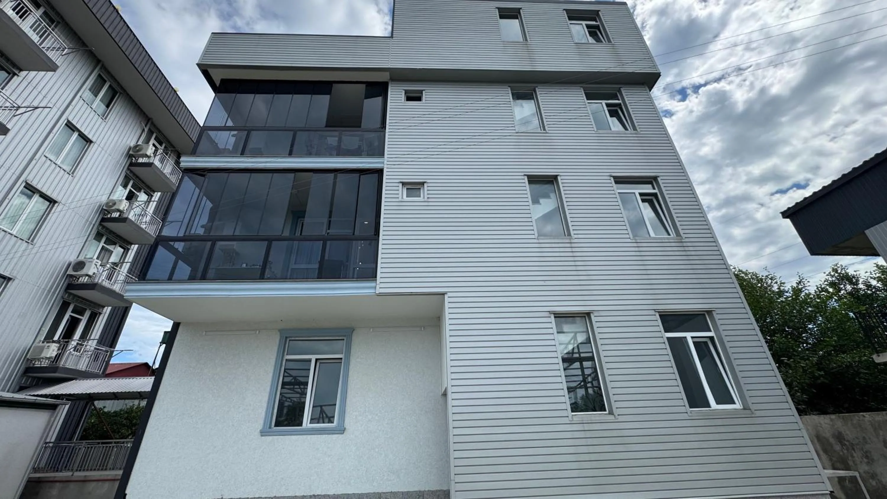 Property building in Nakashidze's Apartments