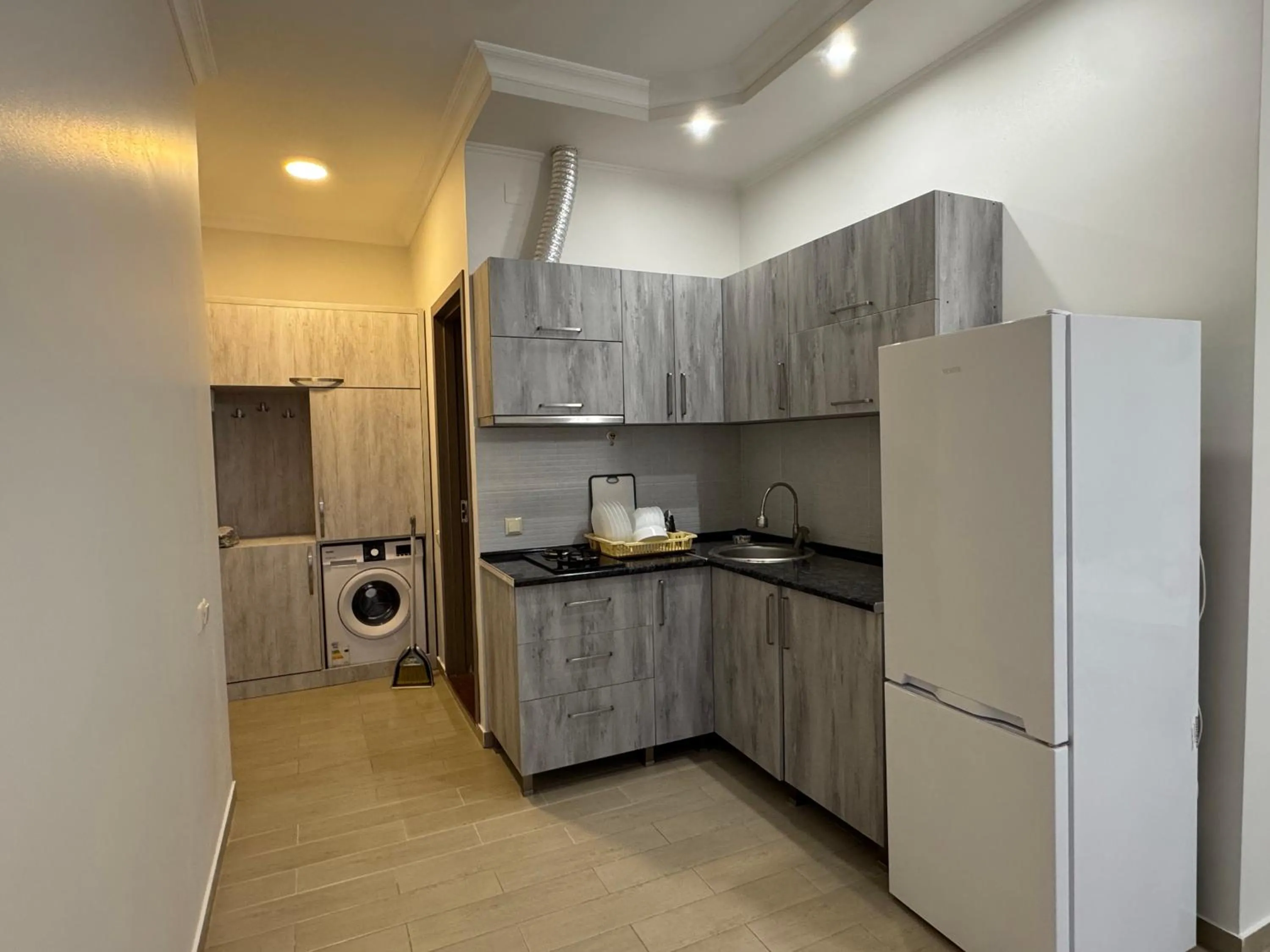 Kitchen or kitchenette in Nakashidze's Apartments