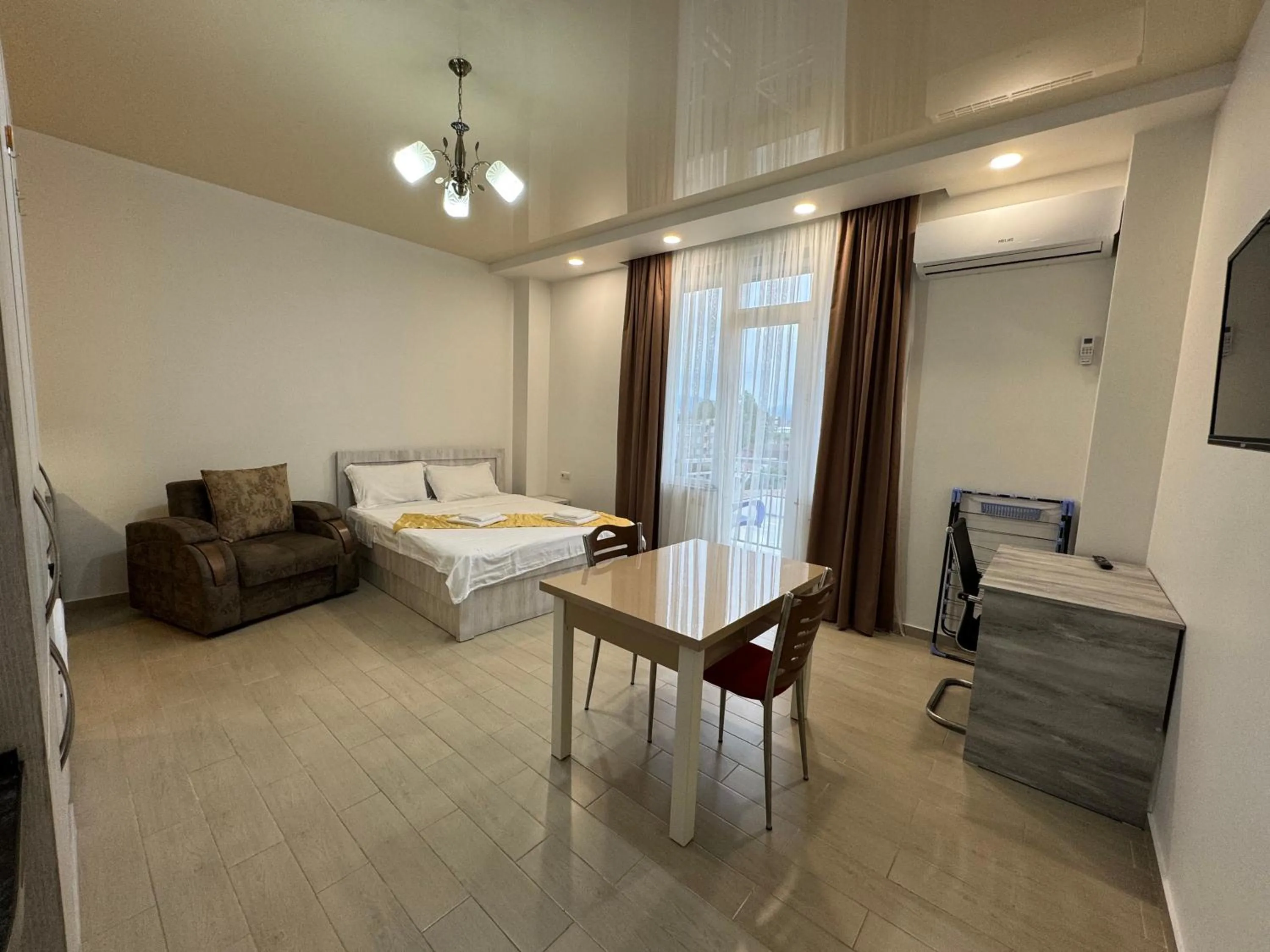 Living room, Bed in Nakashidze's Apartments