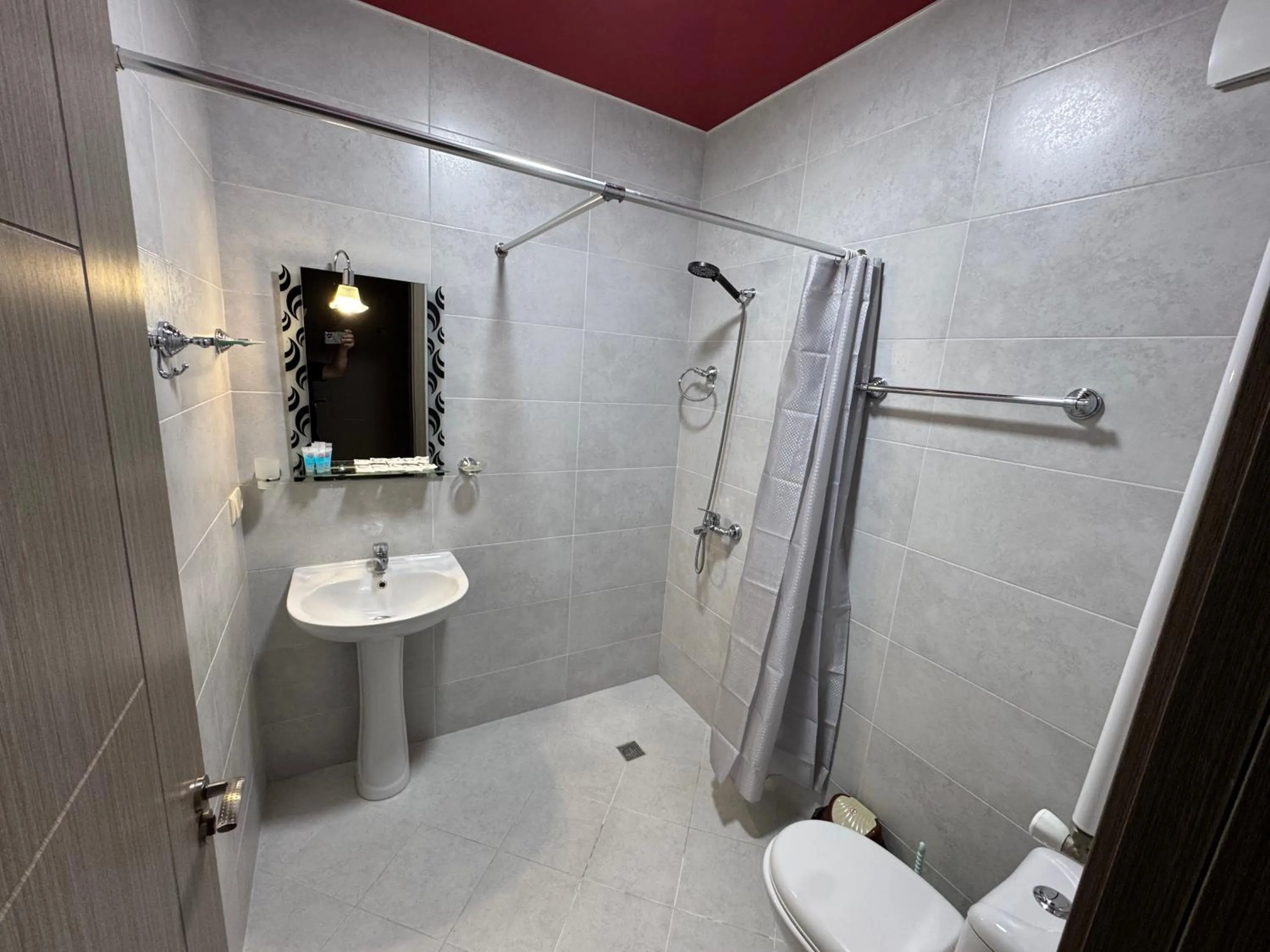 Shower in Nakashidze's Apartments