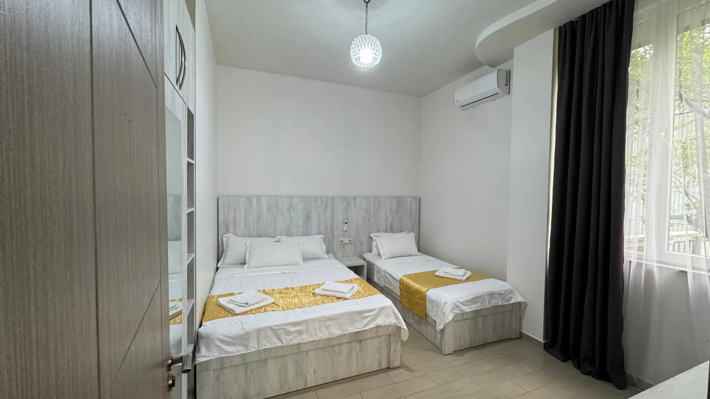 Bedroom, Bed in Nakashidze's Apartments