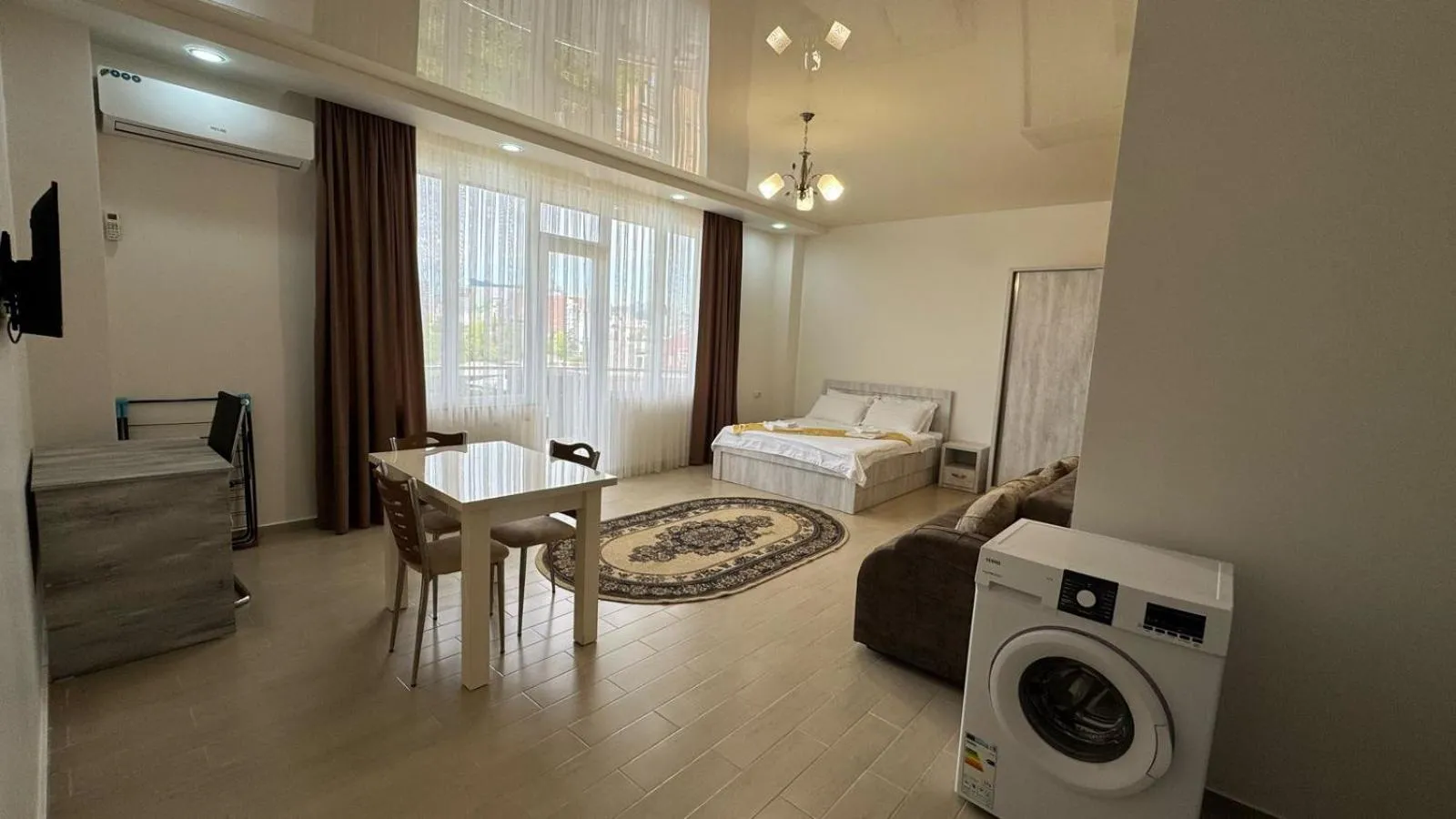 Seating area, Bed in Nakashidze's Apartments