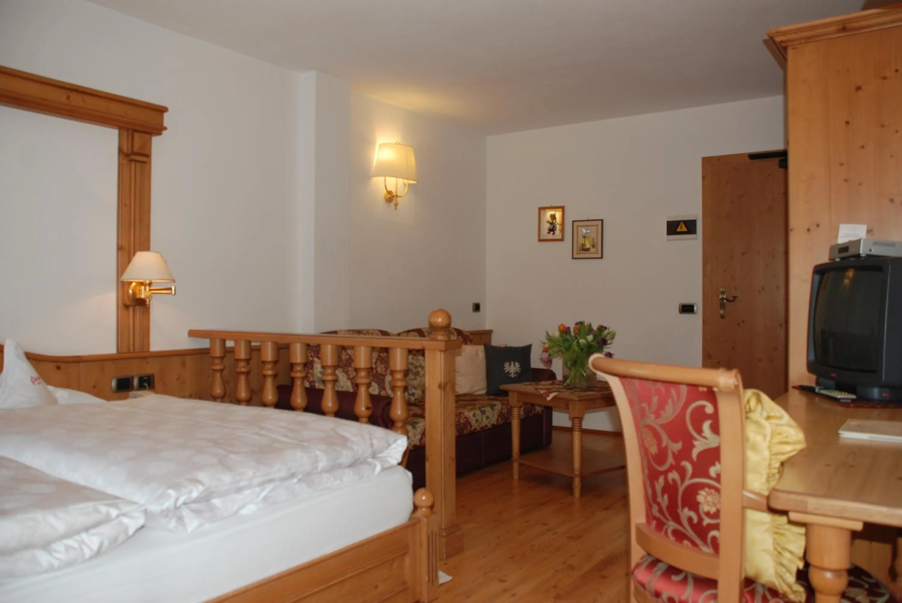 Photo of the whole room, Bed in Hotel Flora