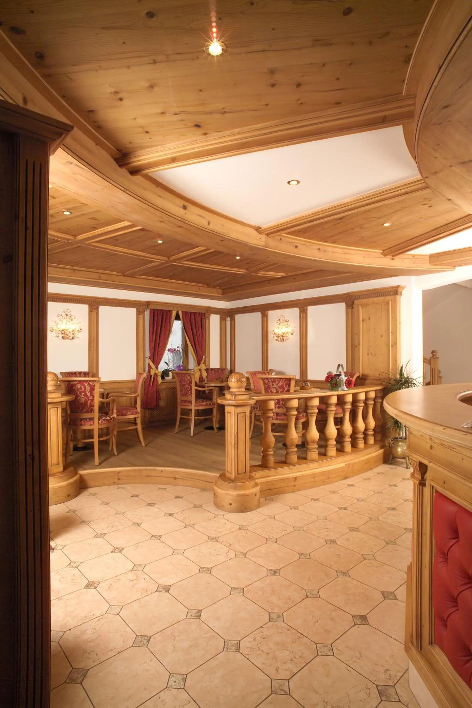 Restaurant/places to eat in Hotel Flora