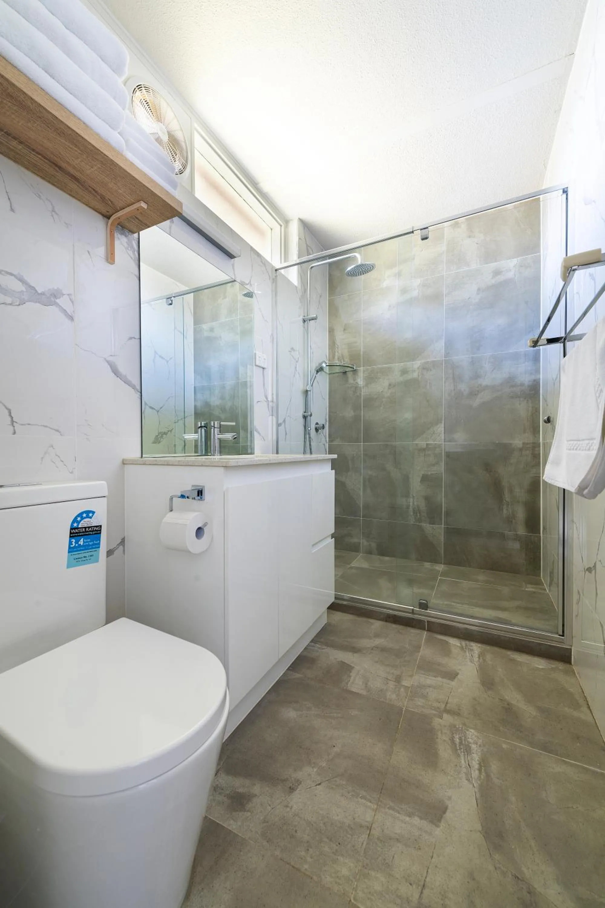 Bathroom in The Wurruk Motel