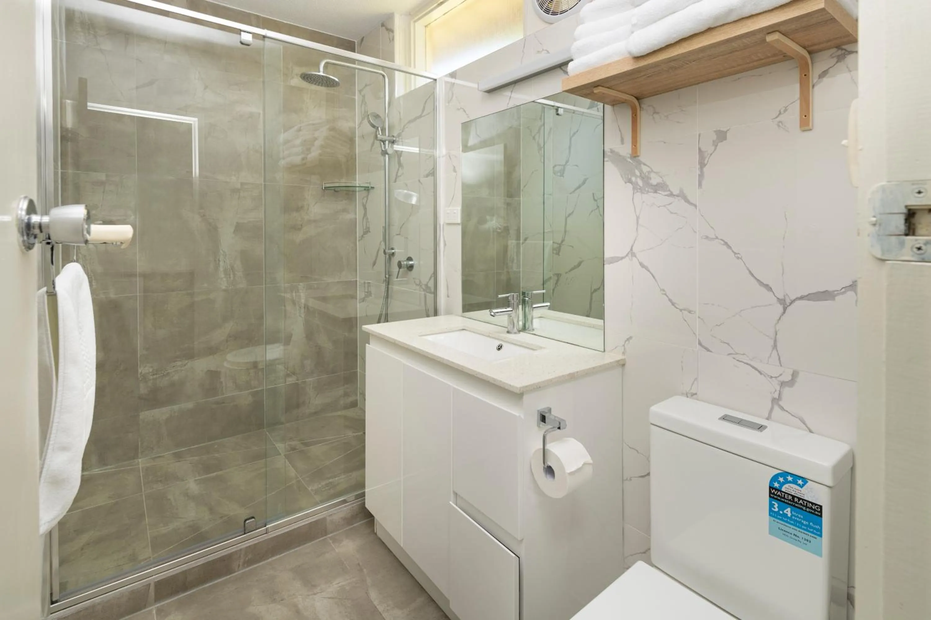 Bathroom in The Wurruk Motel