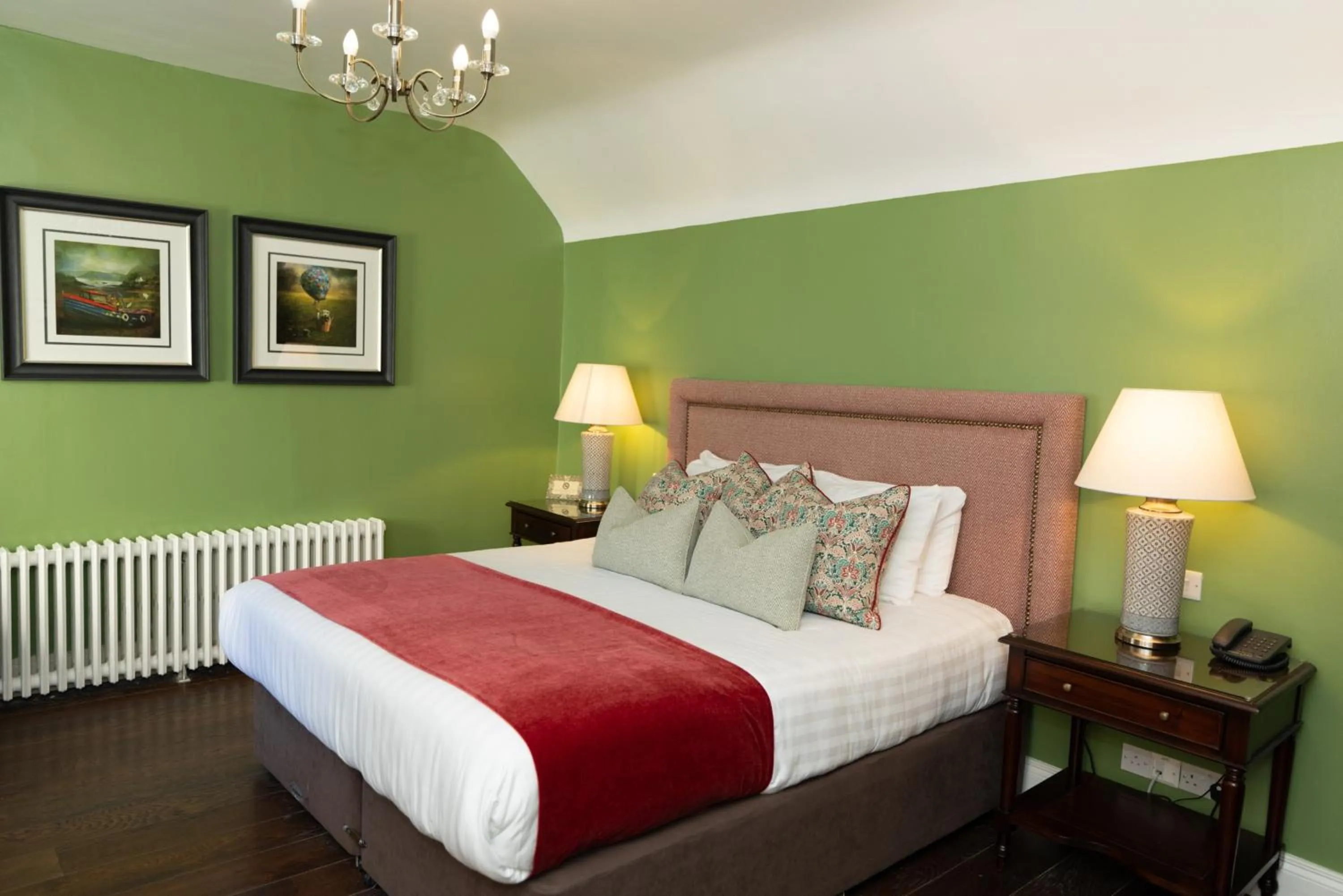 Bedroom, Bed in Millbrook Lodge