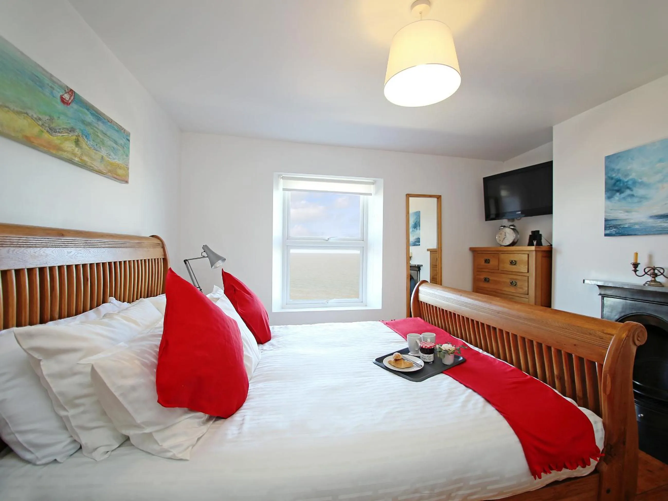 Property building, Bed in Dreamers View