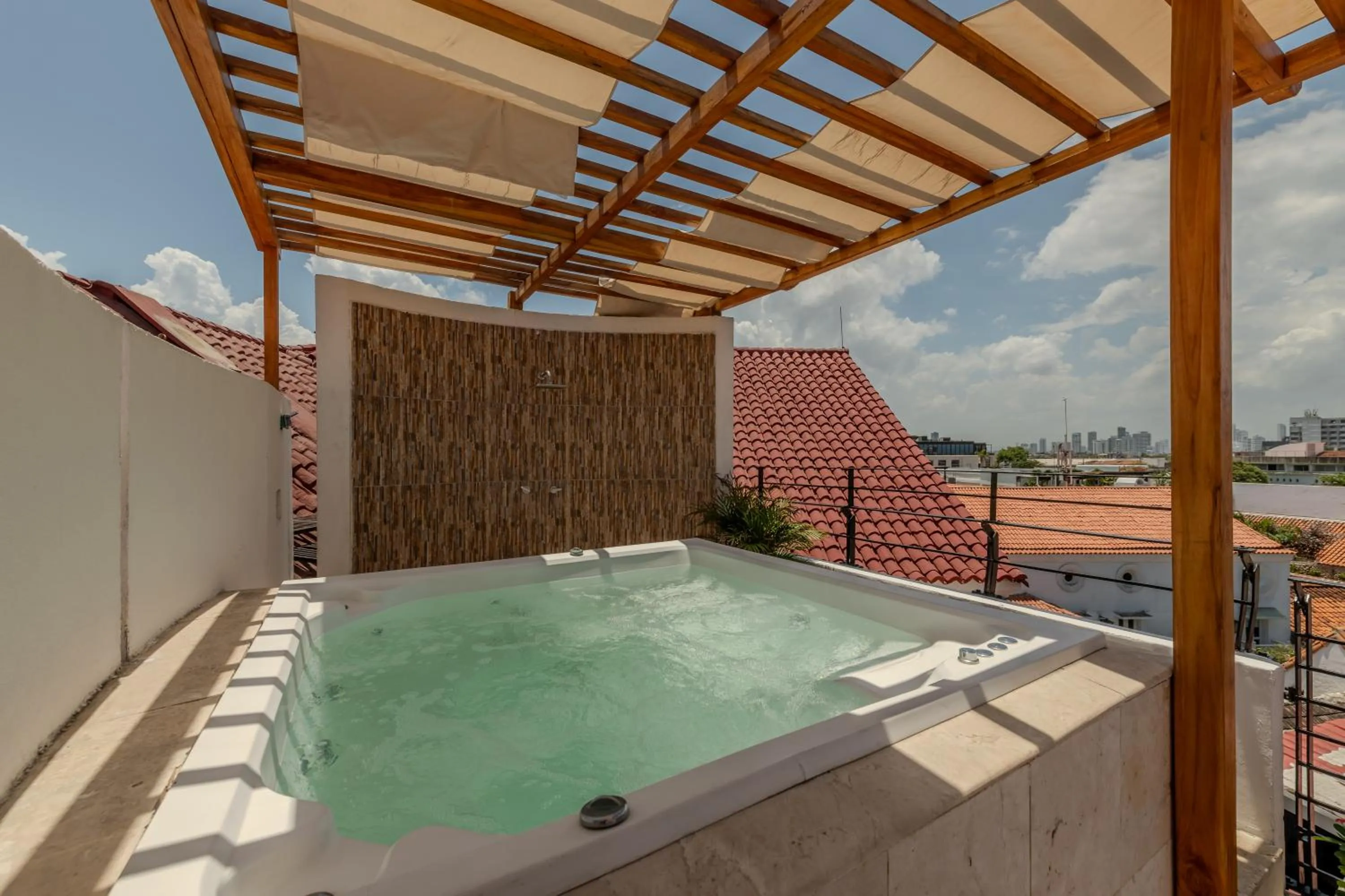 Hot Tub in Hotel Boutique Bovedas de Santa Clara By Accor