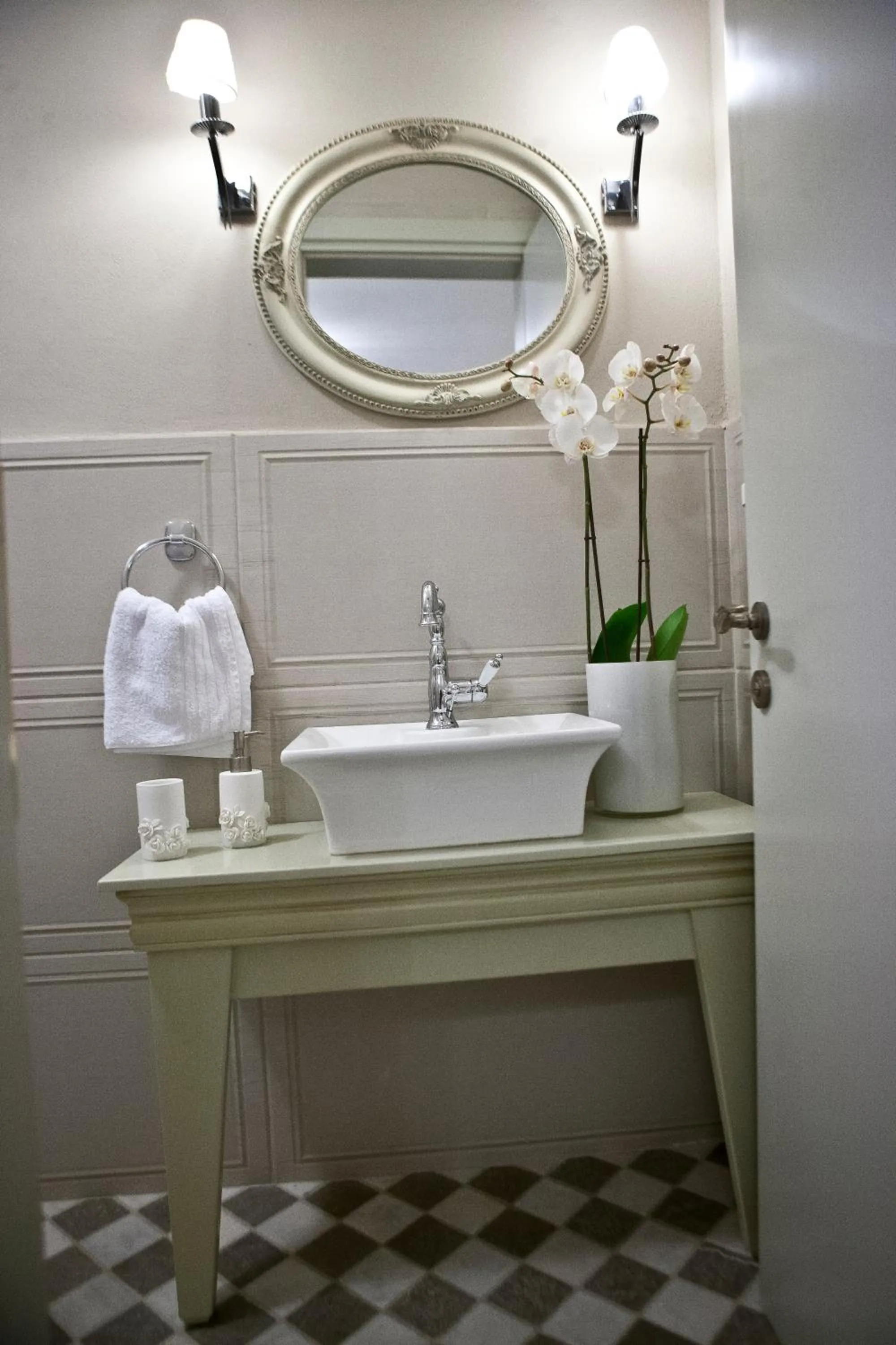 Bathroom in Melies Boutique Hotel