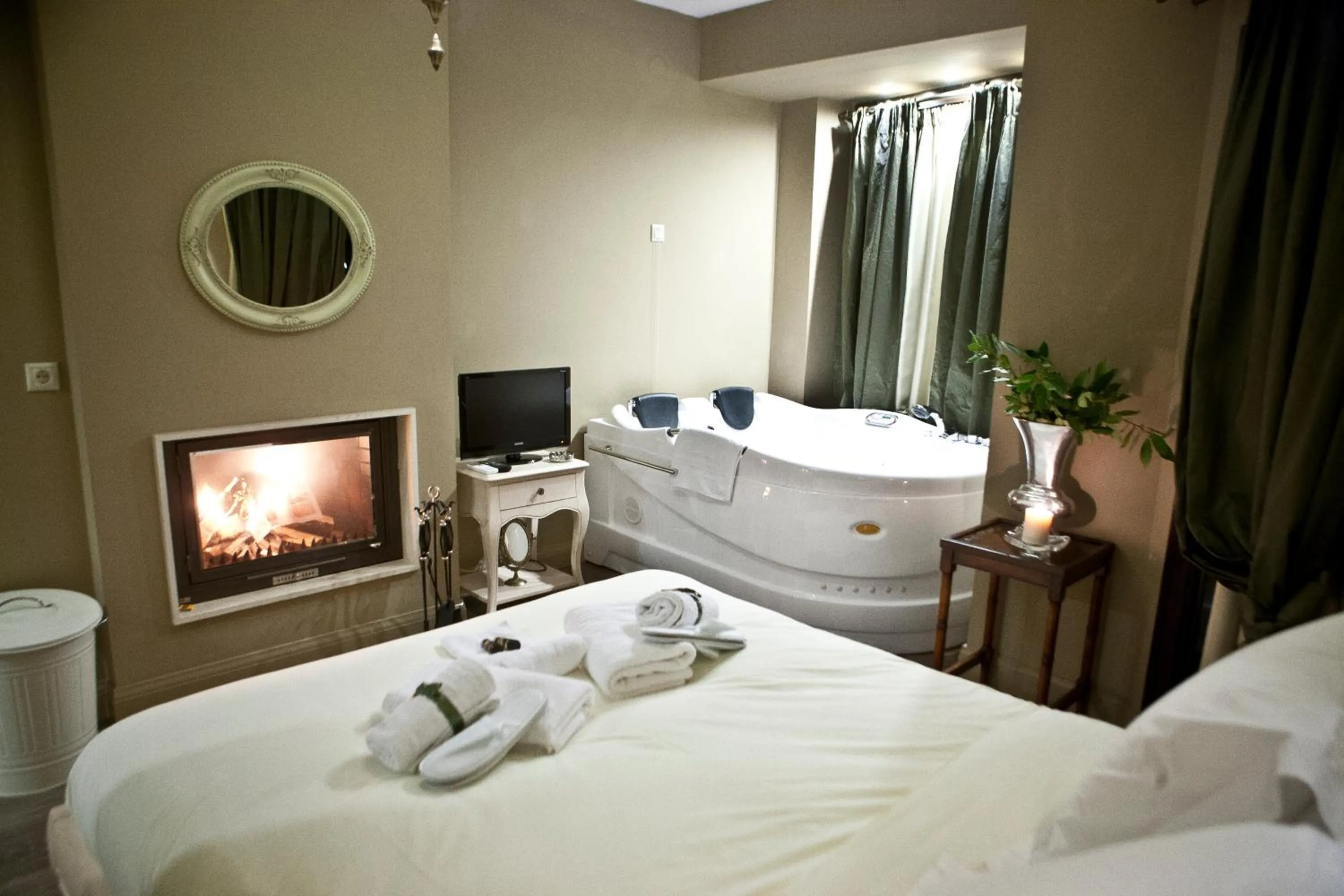 Bed in Melies Boutique Hotel