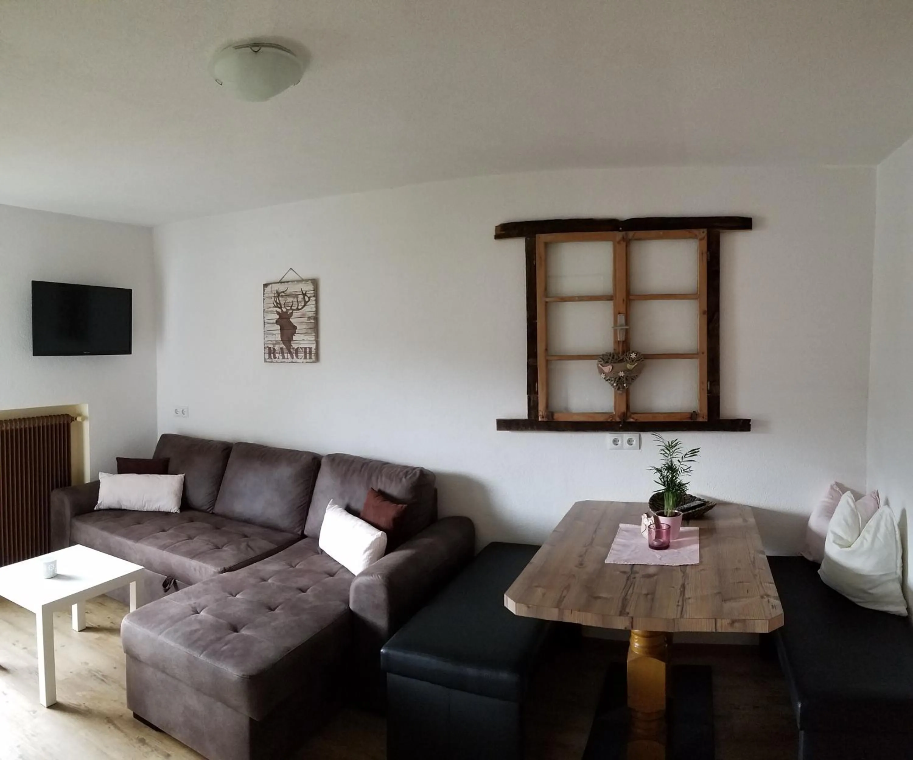 Dining area in Alpin Appart Reiterhof