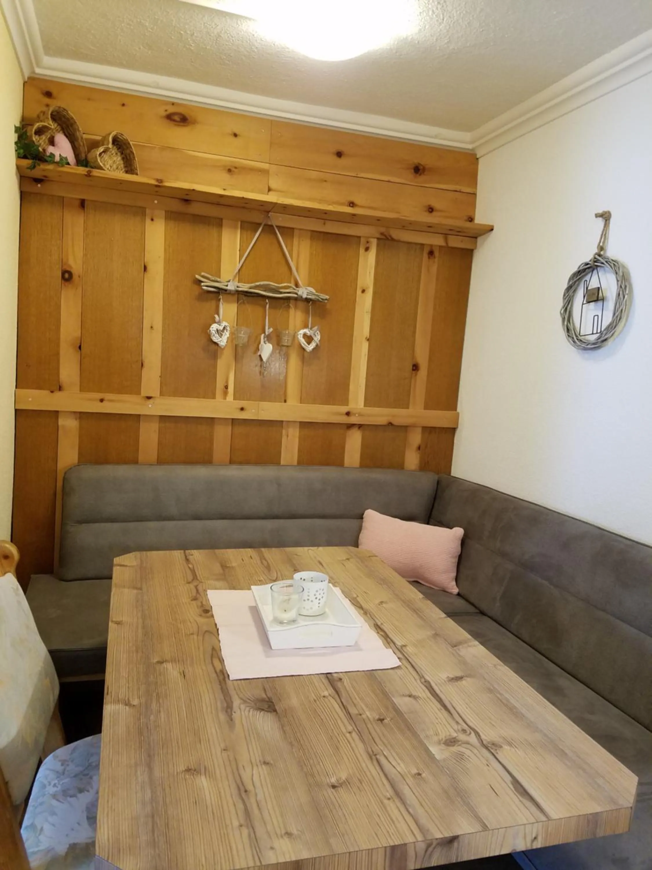 Dining area in Alpin Appart Reiterhof