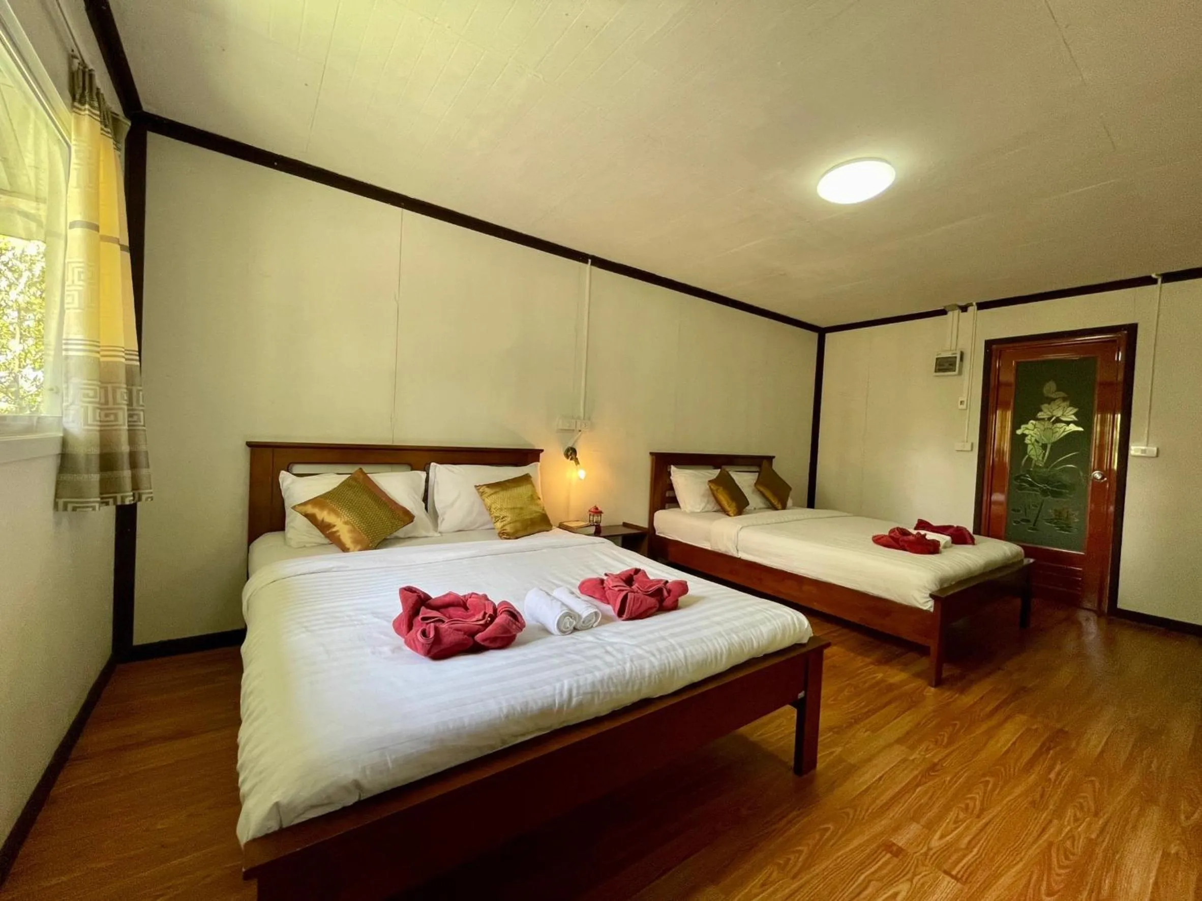 Bed in Khaosok River Camp