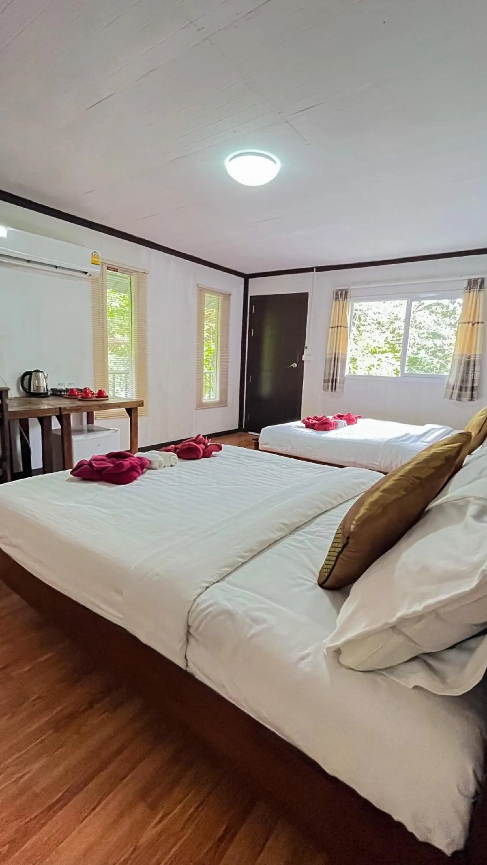 Bedroom, Bed in Khaosok River Camp