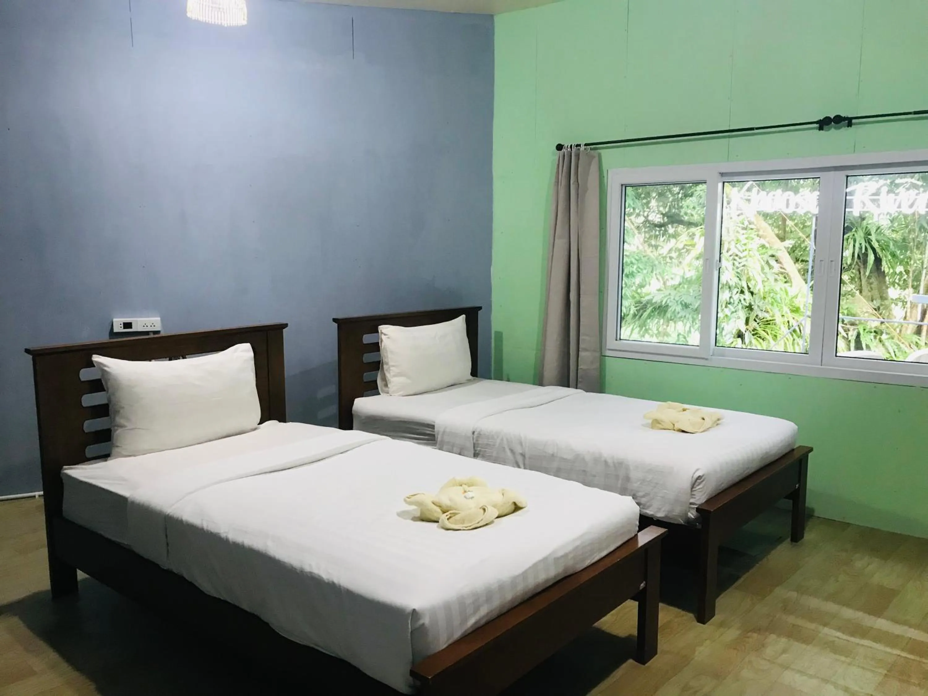 Bed in Khaosok River Camp