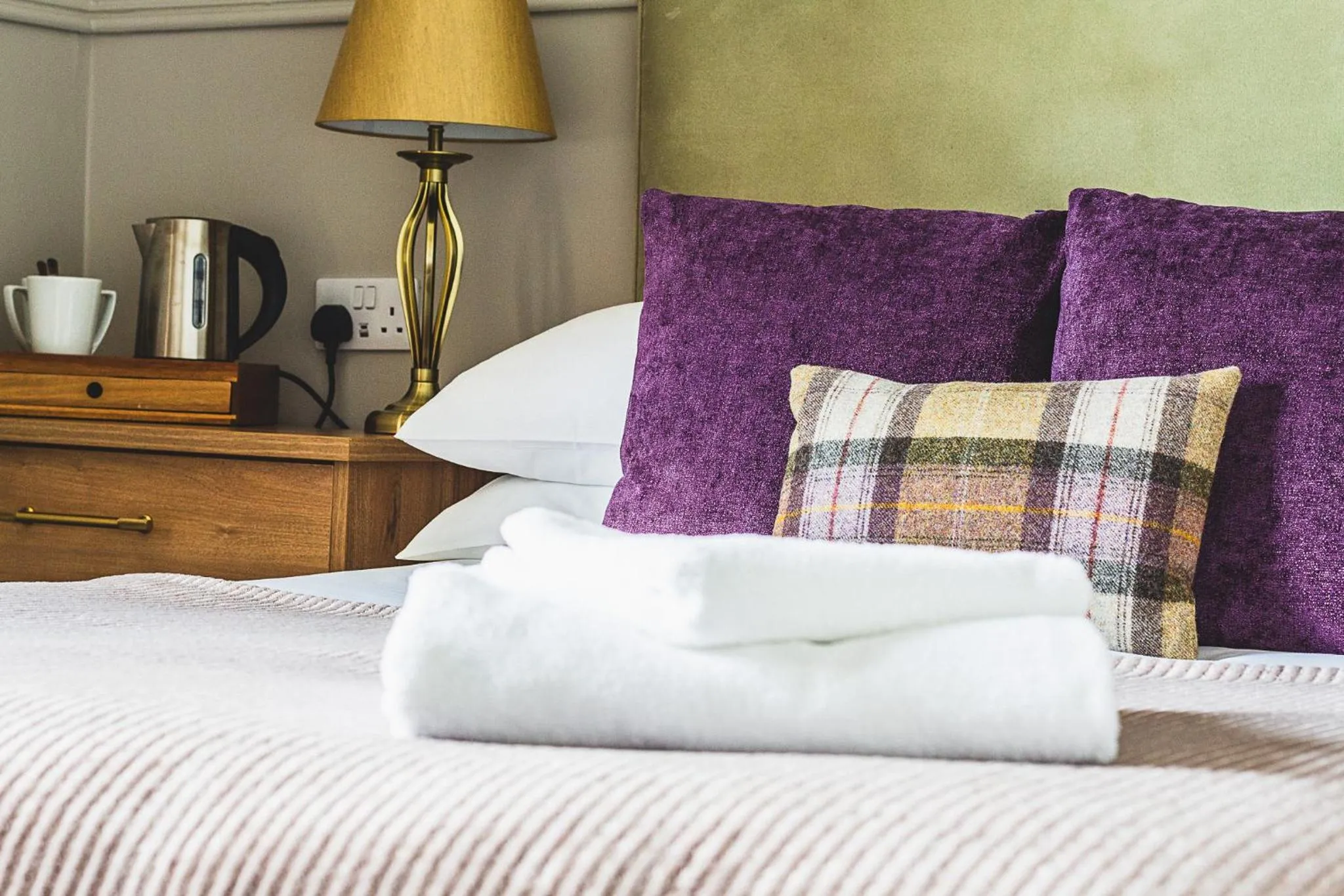 Bed in Cove Bay Hotel