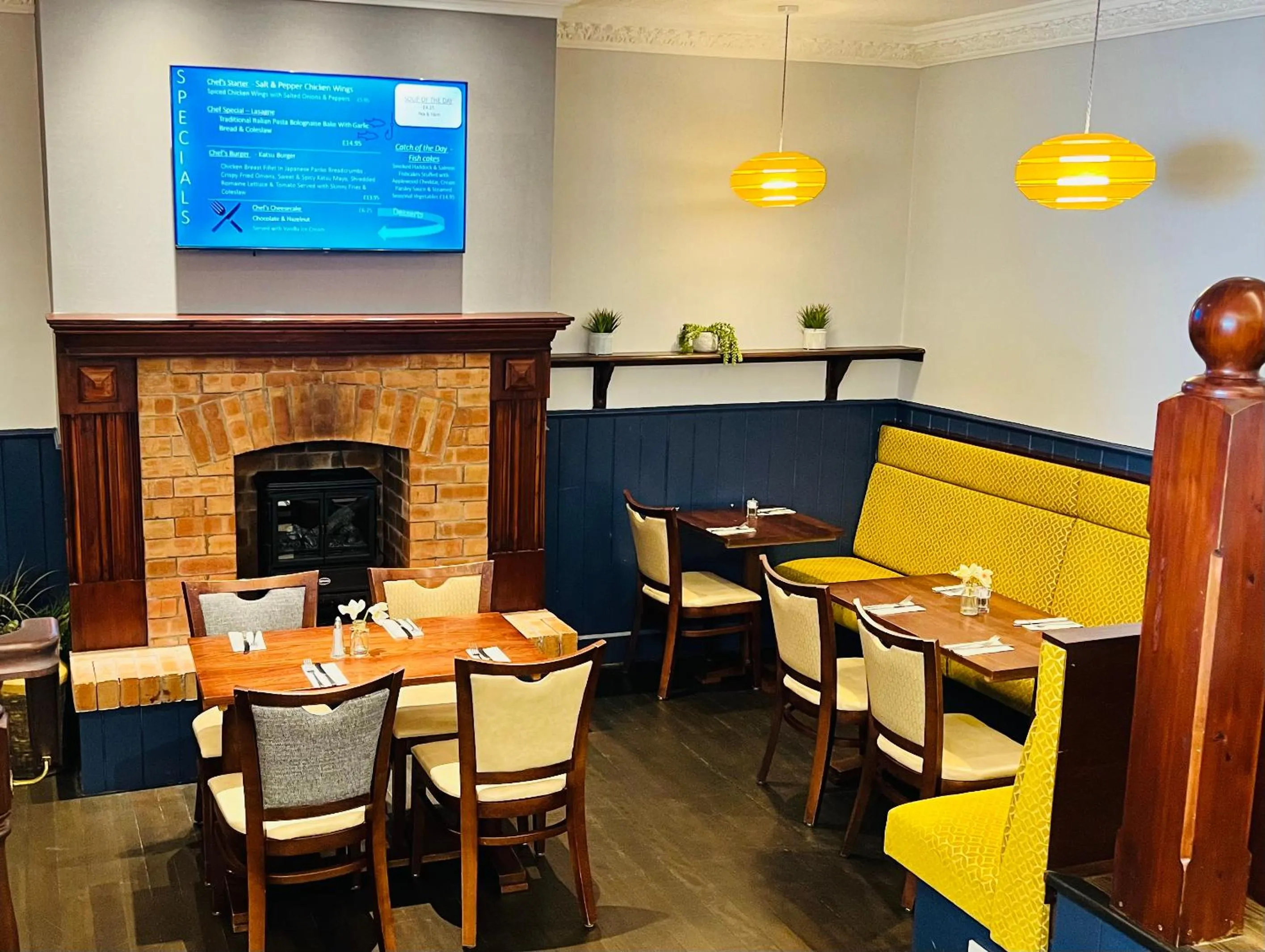 Restaurant/places to eat in Cove Bay Hotel