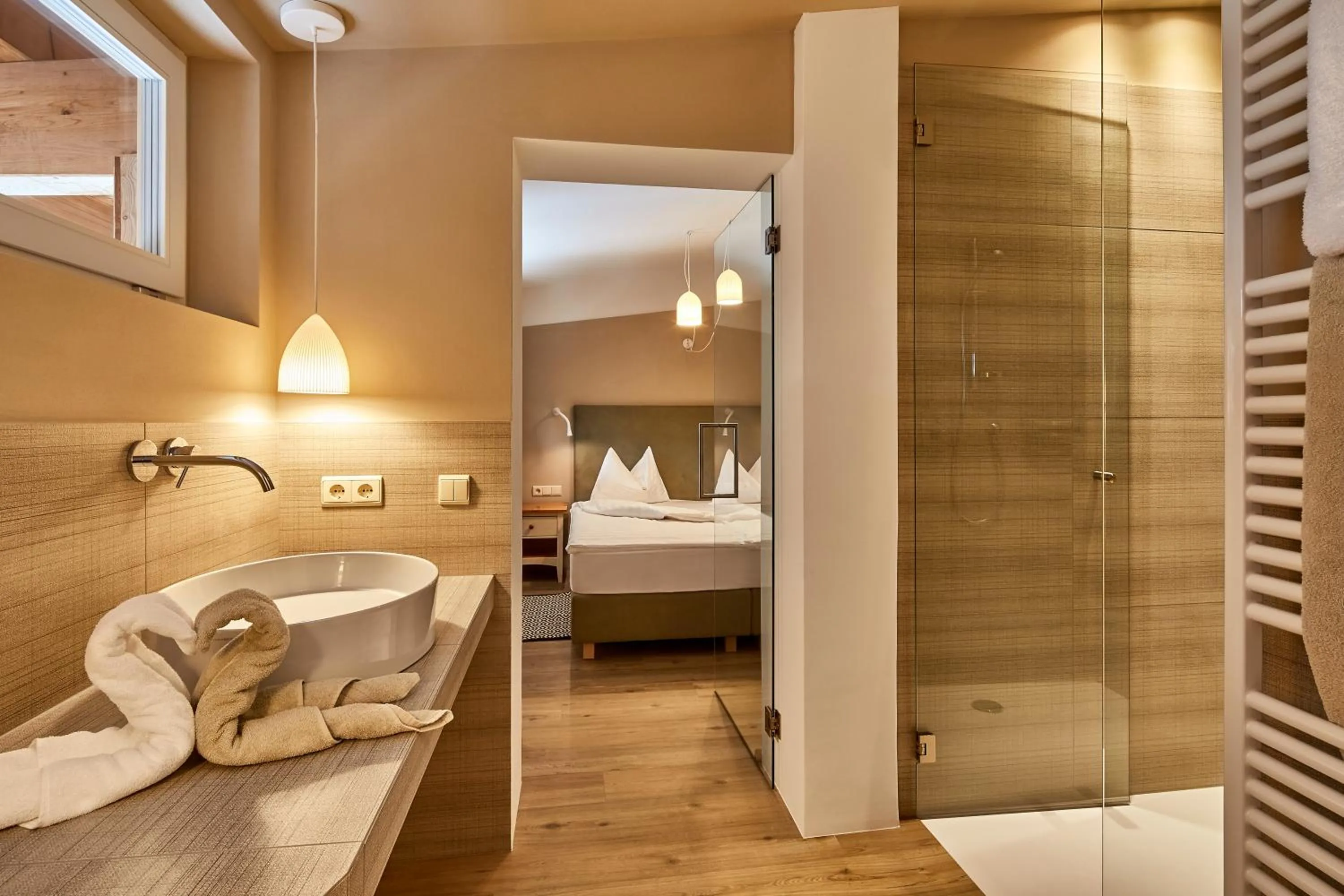 Bathroom, Bed in Appartamenti La Sajun & Les Viles