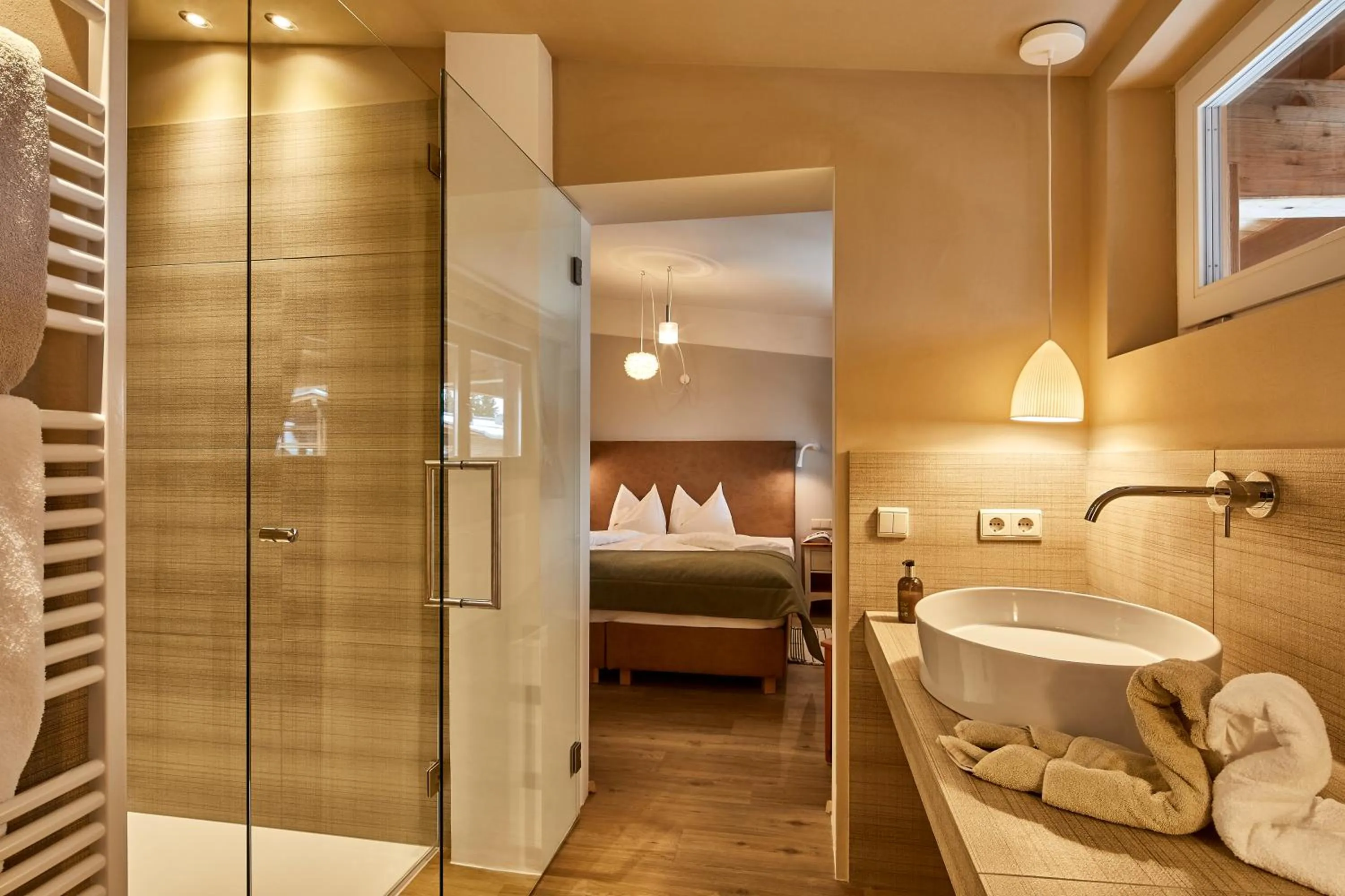 Bathroom, Bed in Appartamenti La Sajun & Les Viles