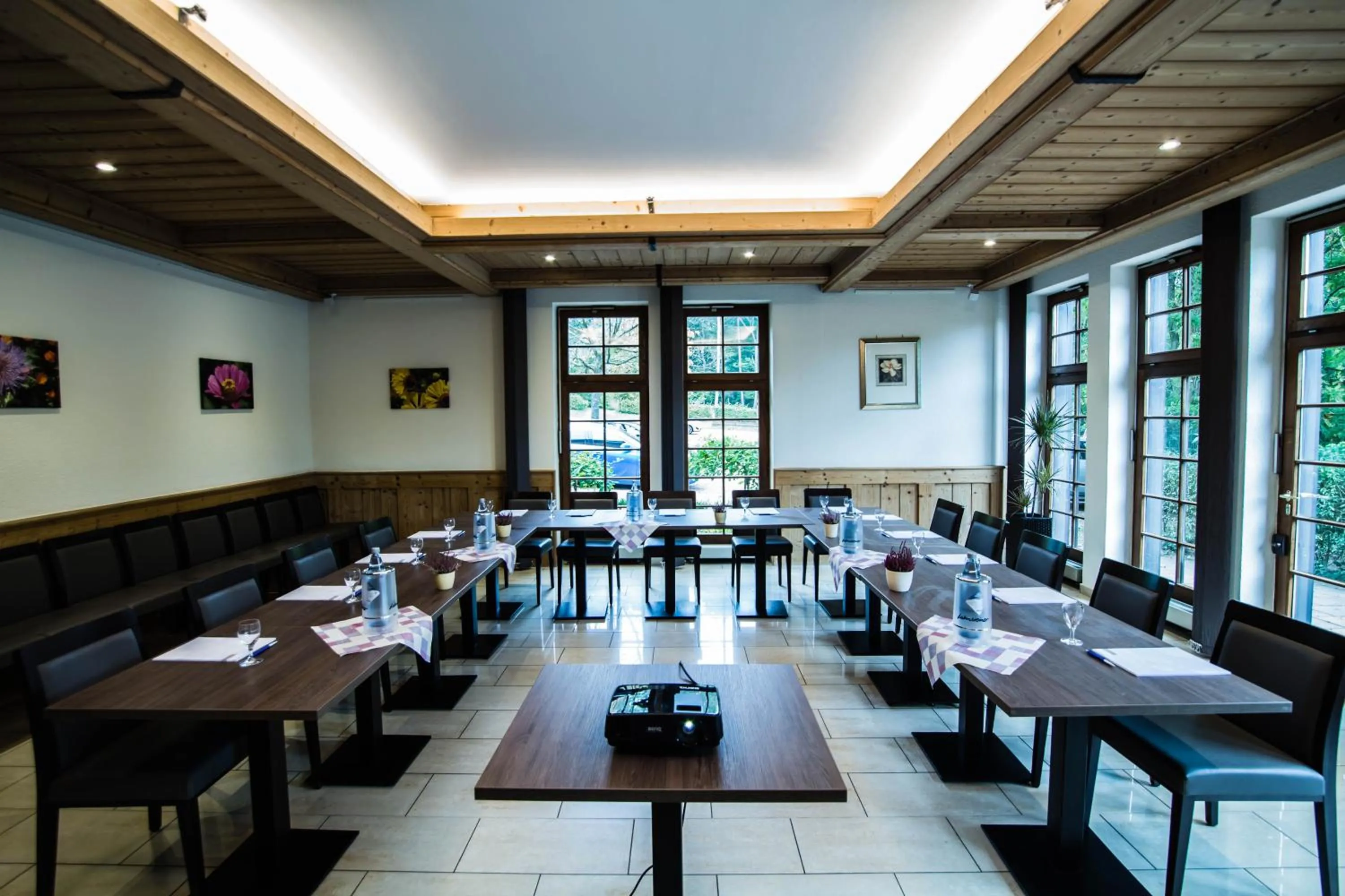 Meeting/conference room, Restaurant/Places to Eat in BB Haus Neugebauer Garni