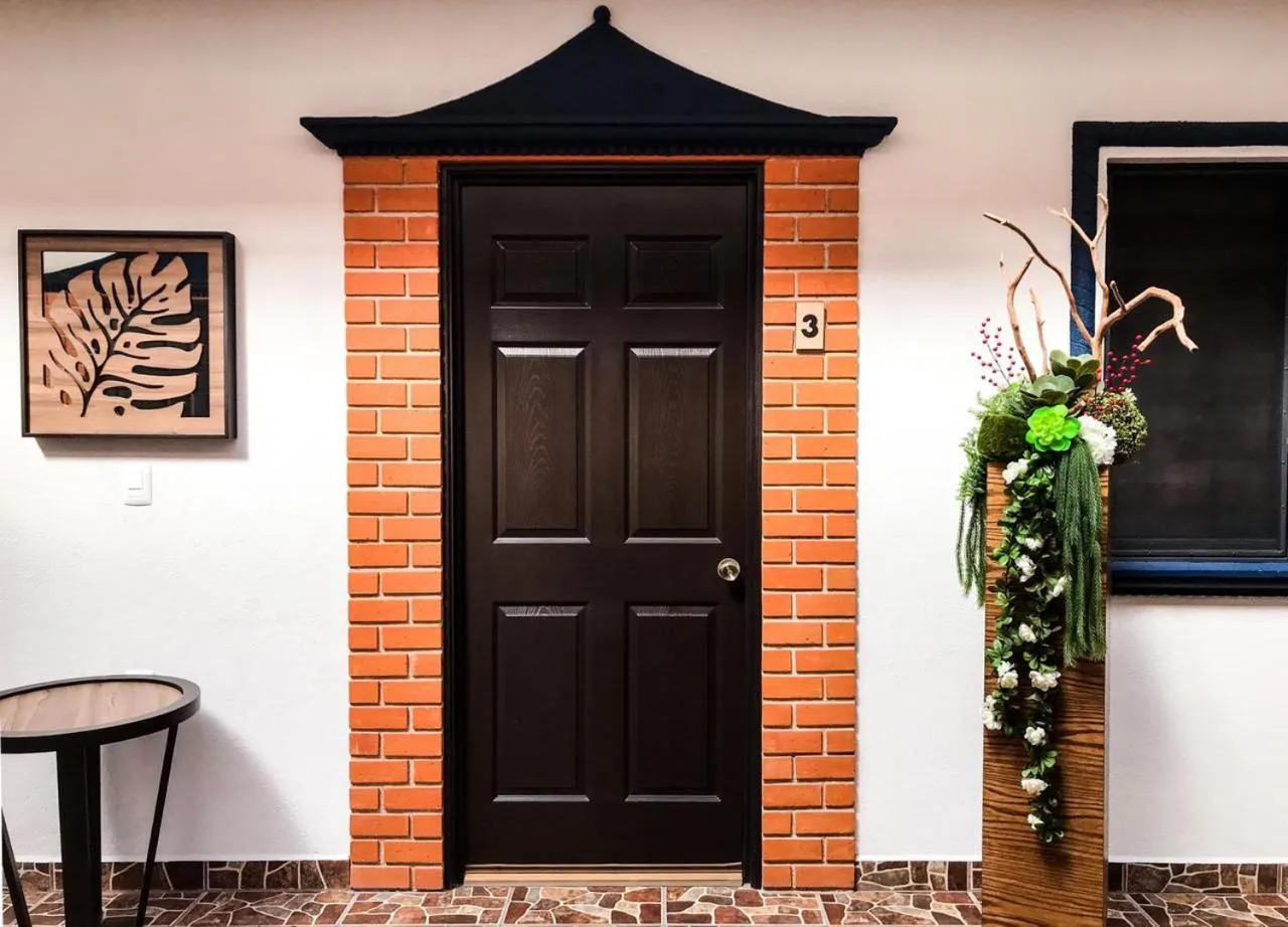 Facade/entrance in Hotel Bugambilias Rooms