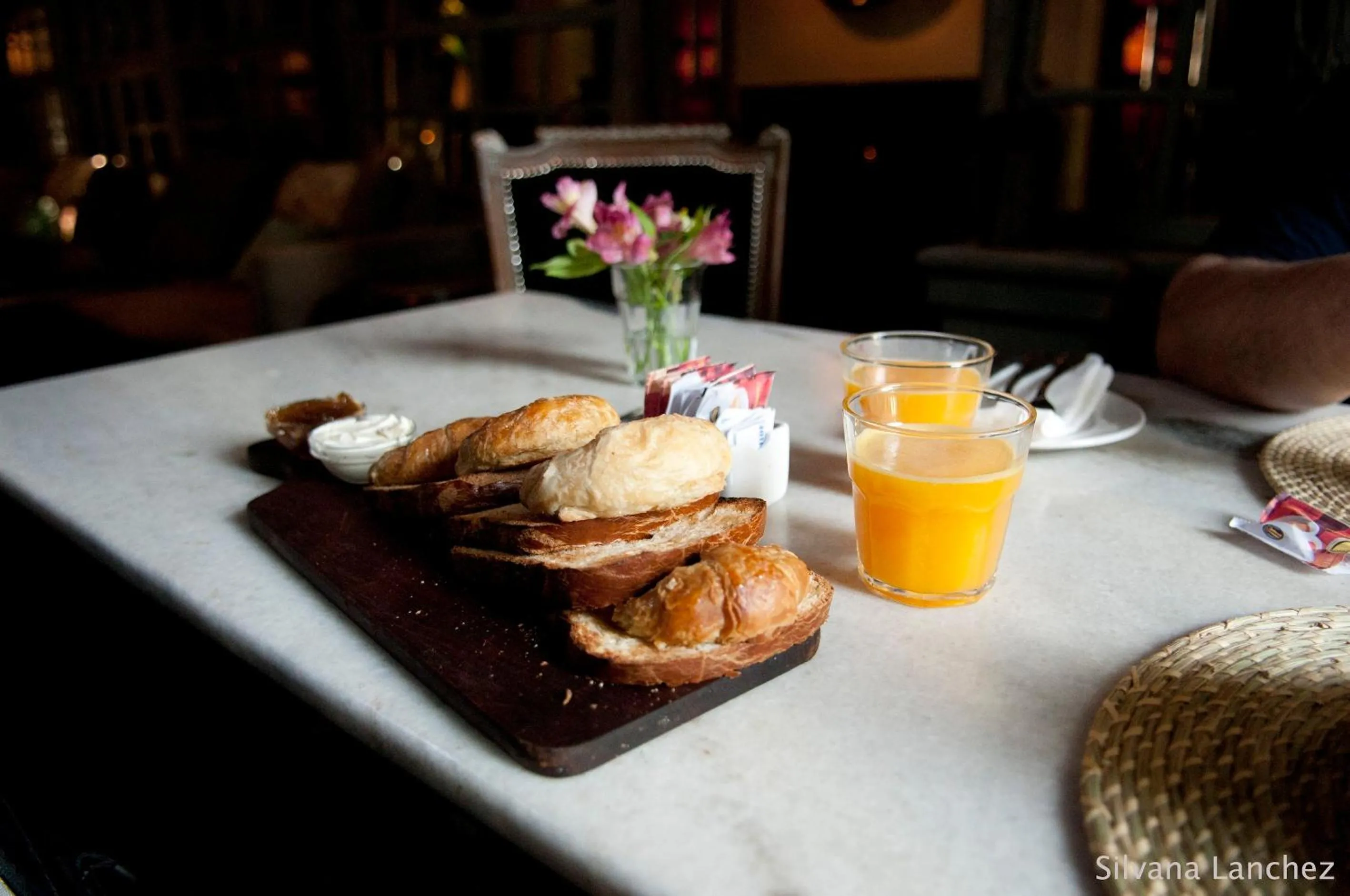Restaurant/places to eat in La Alondra, Casa de huéspedes
