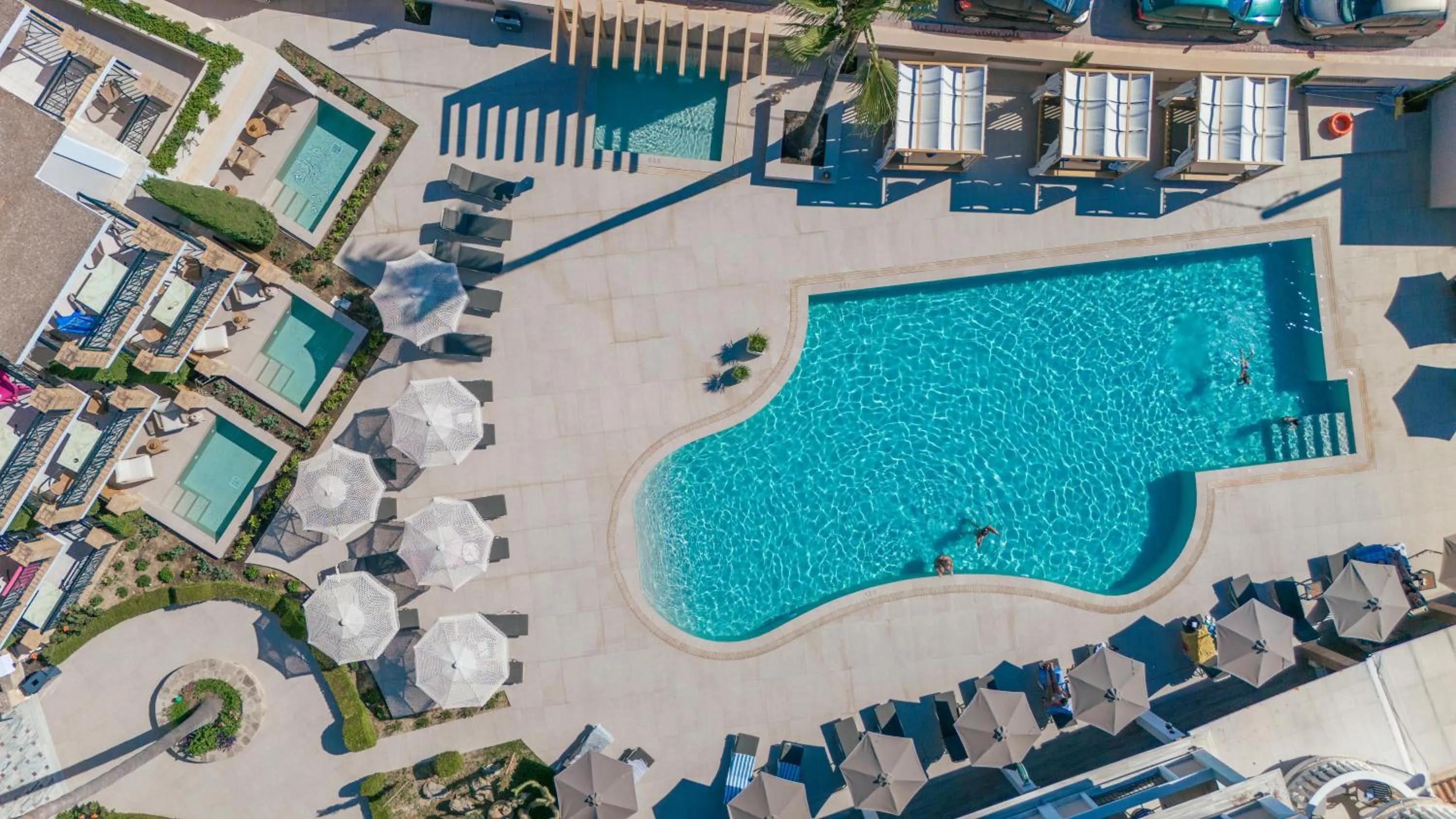 Property building in Plaza Pallas