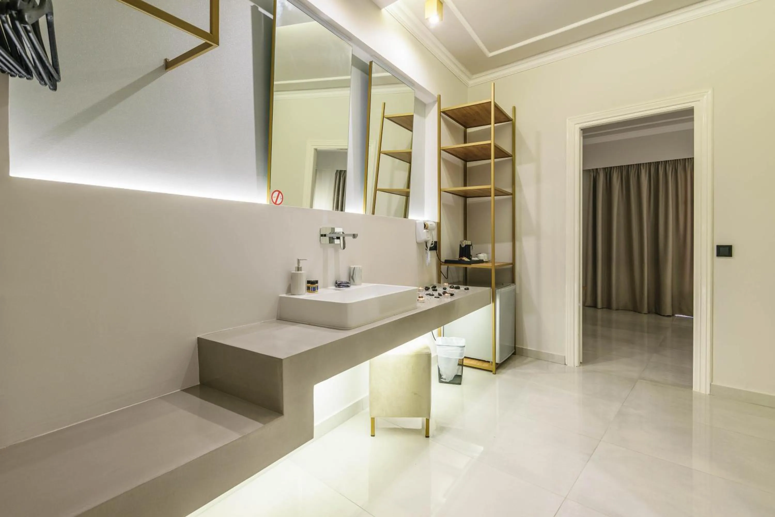 Photo of the whole room in Plaza Pallas