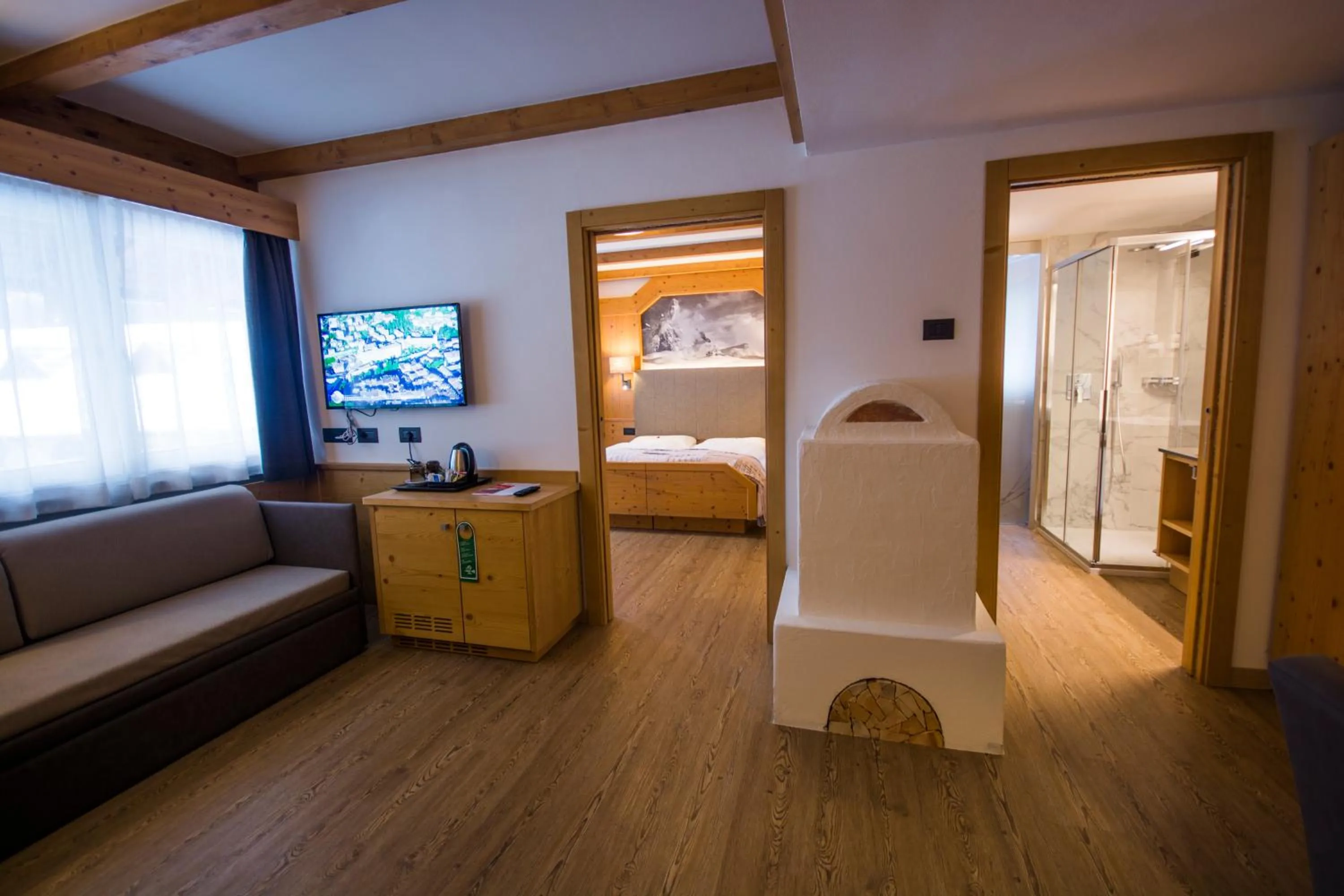 Shower, Bed in Hotel Cirelle Suite & Spa