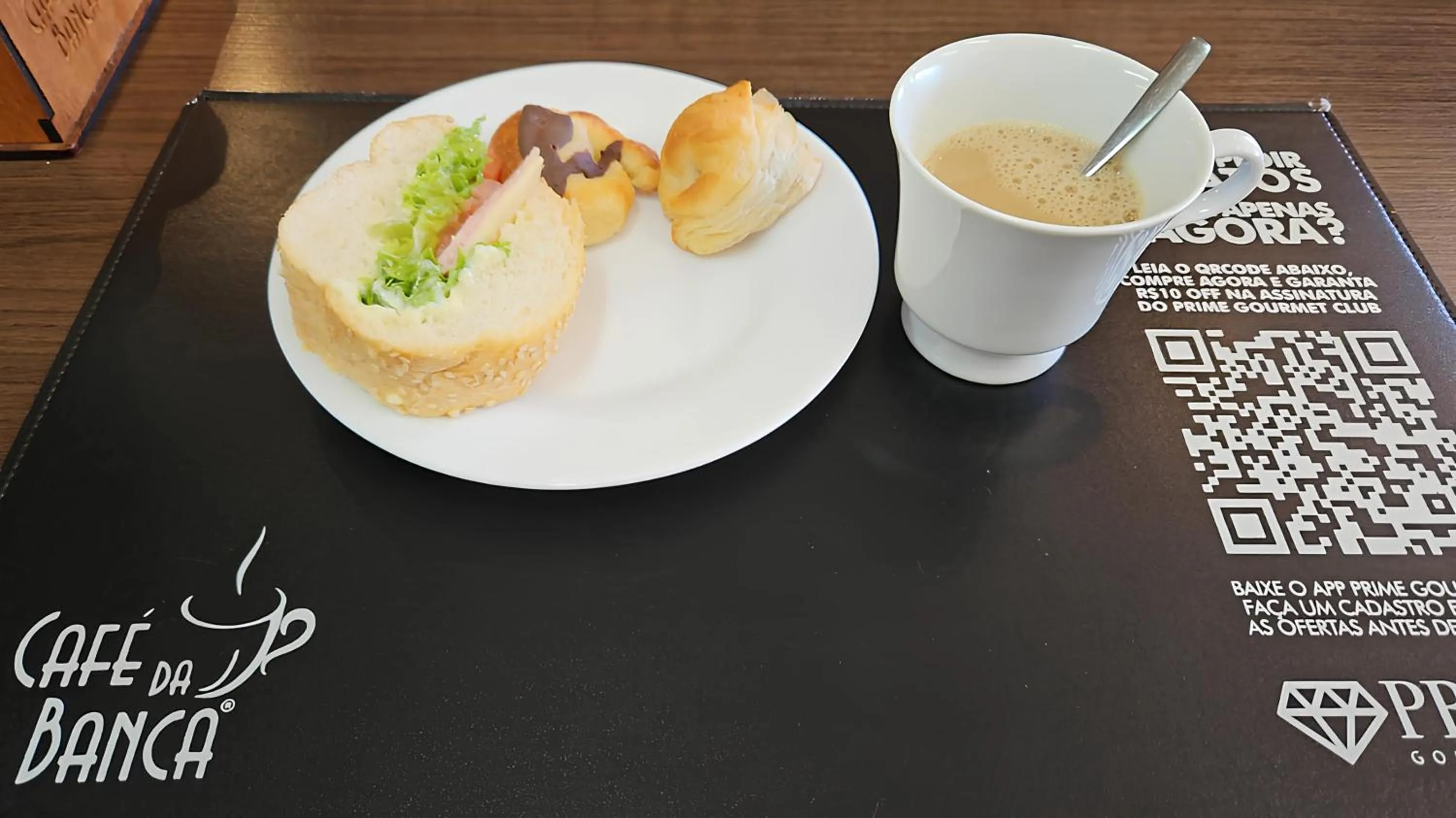 Continental breakfast in Pousada Gramadense