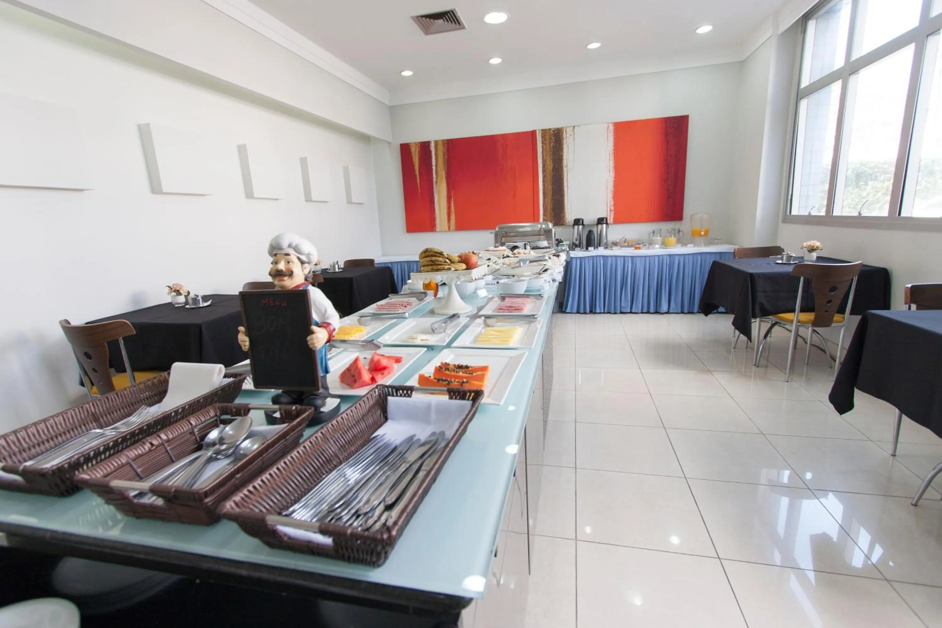 Restaurant/places to eat in Di Giulio Hotel