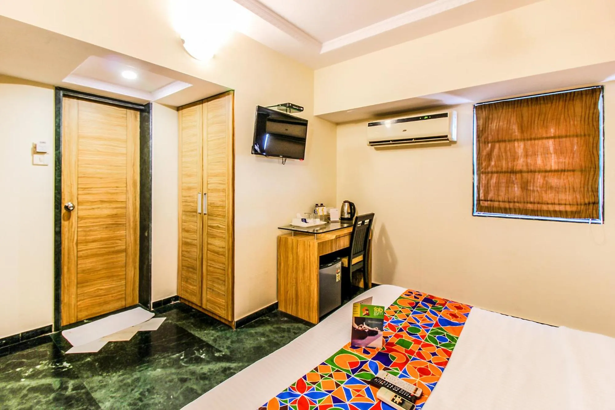 Bedroom in FabHotel Sahar Garden - Nr Mumbai International Airport