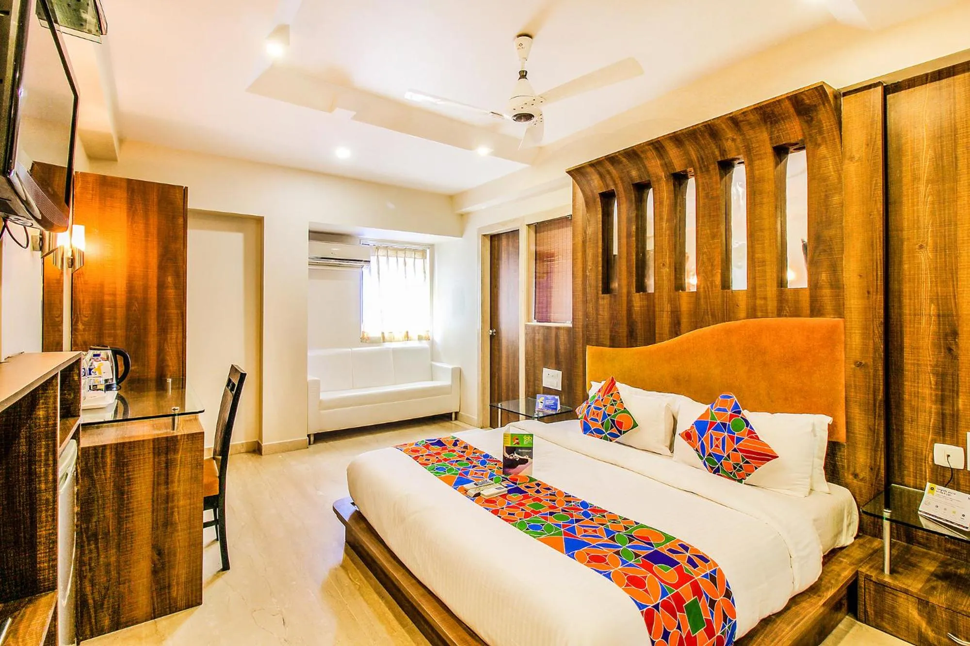 Bedroom in FabHotel Sahar Garden - Nr Mumbai International Airport