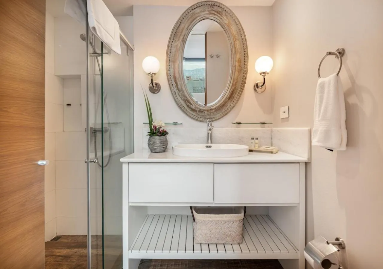 Shower in Affinity ApartaHotel - Extended Stay